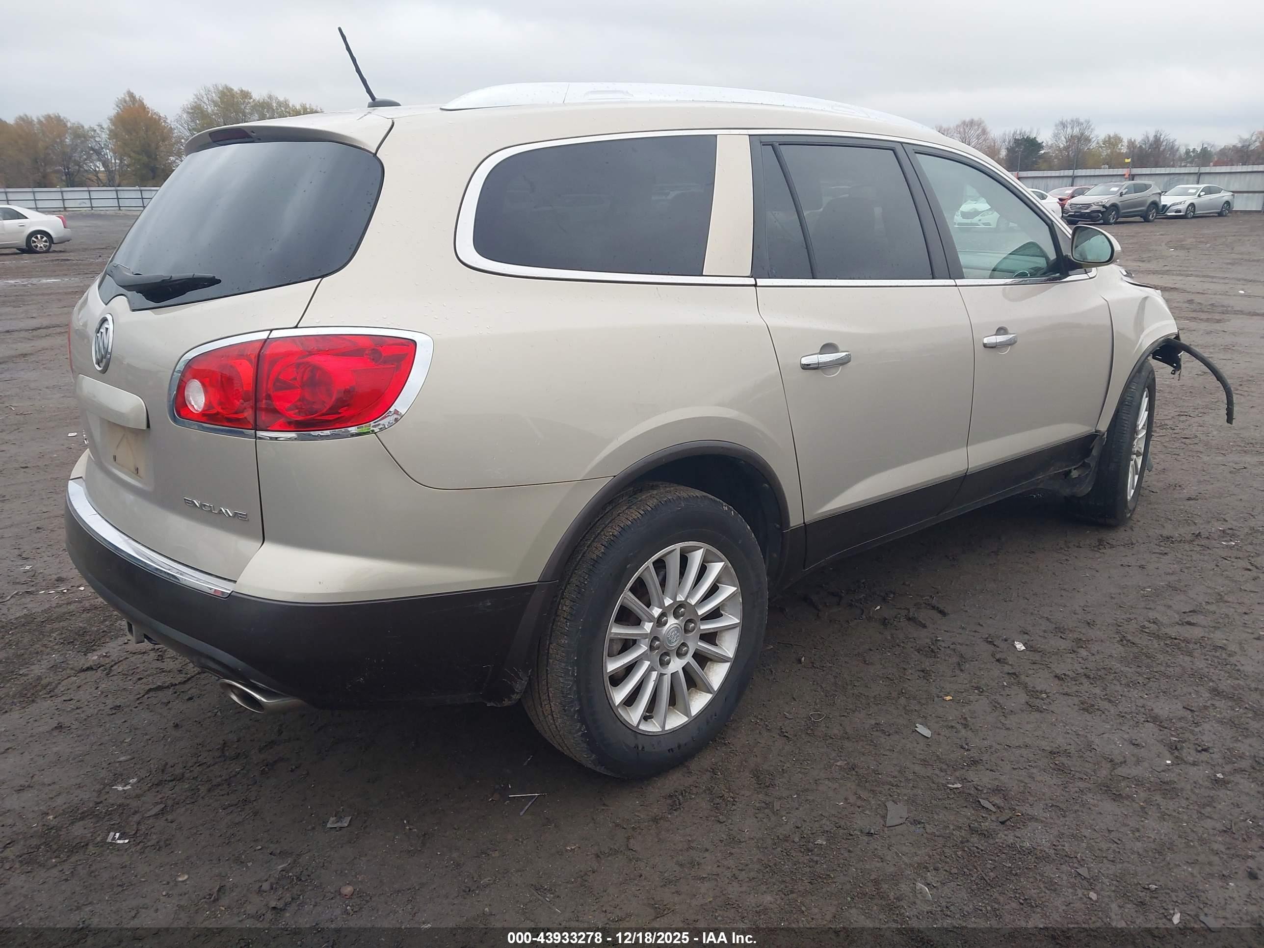 BUICK ENCLAVE image 4