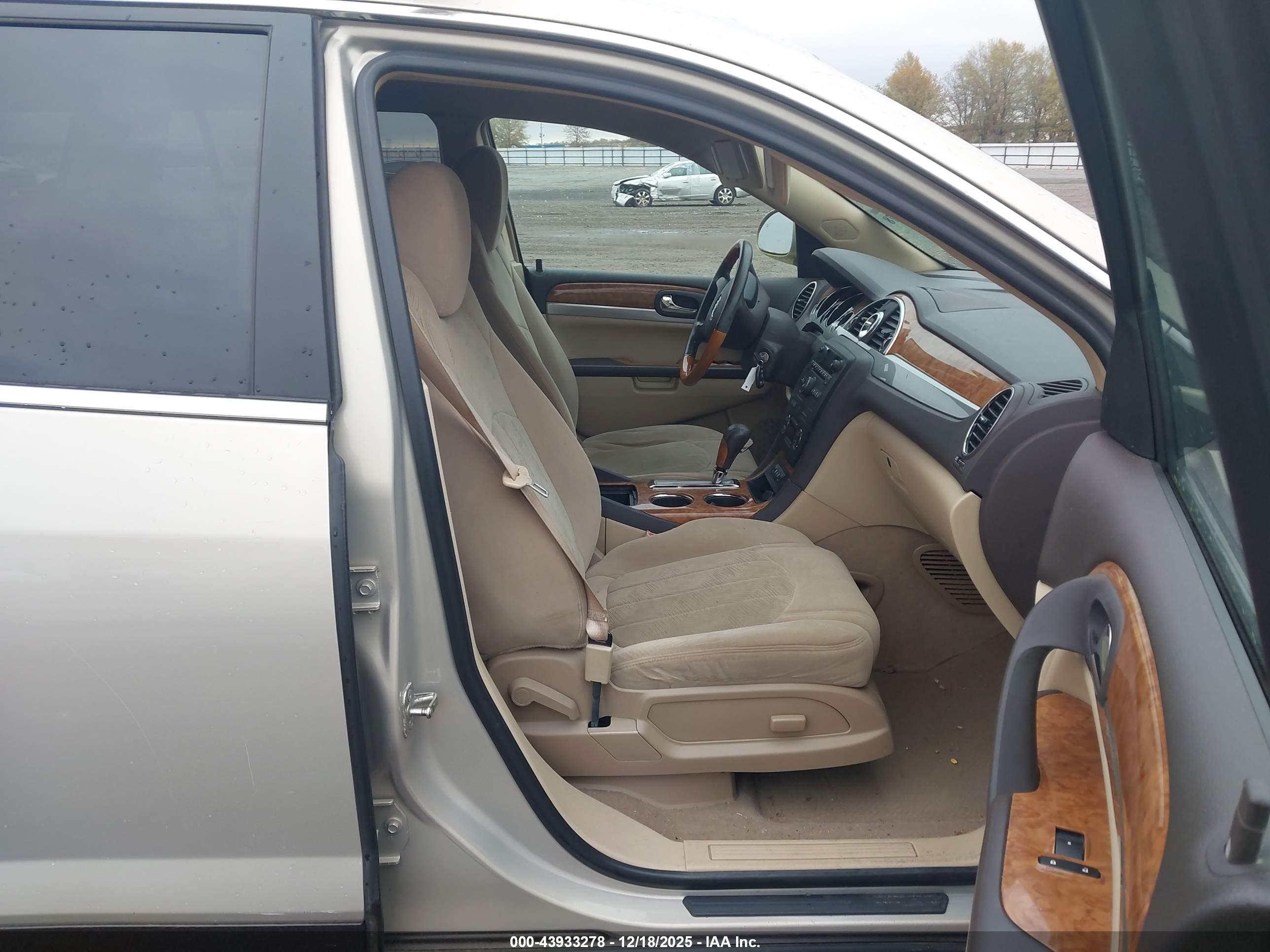 BUICK ENCLAVE image 5