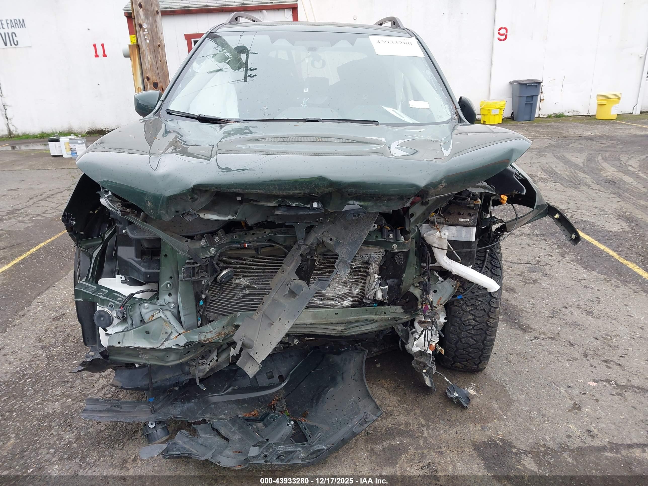 SUBARU FORESTER image 6