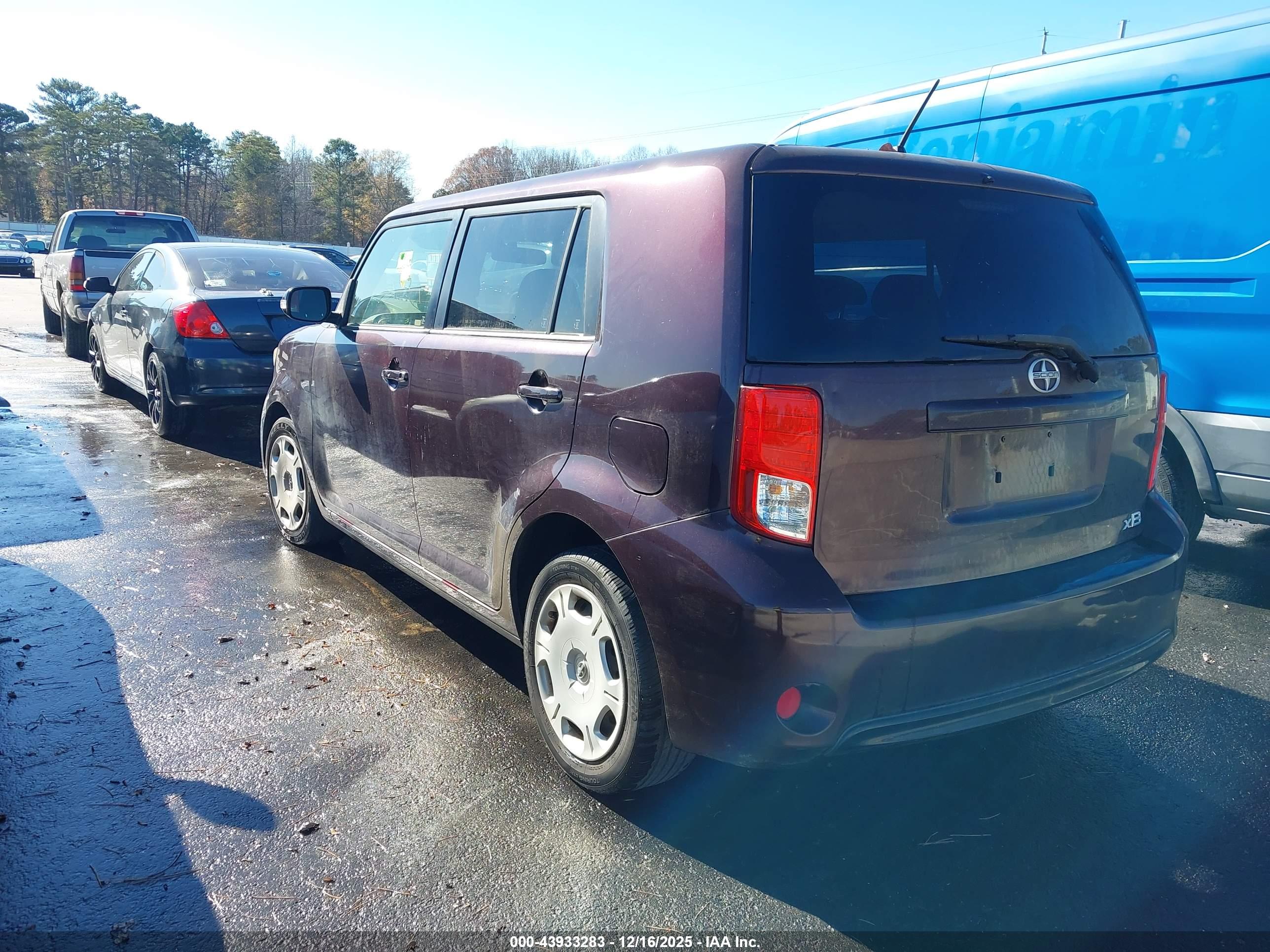 SCION XB image 3