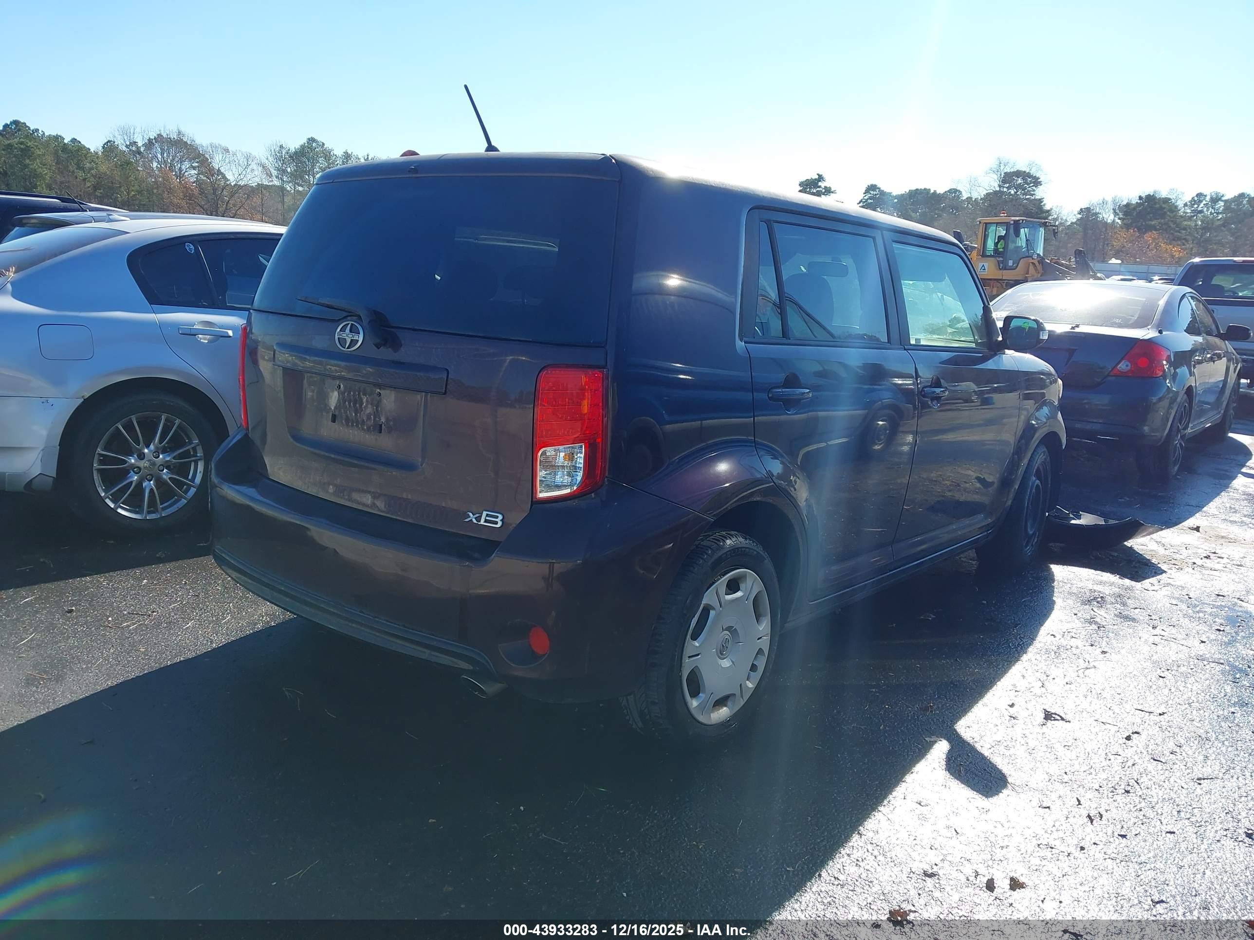 SCION XB image 4