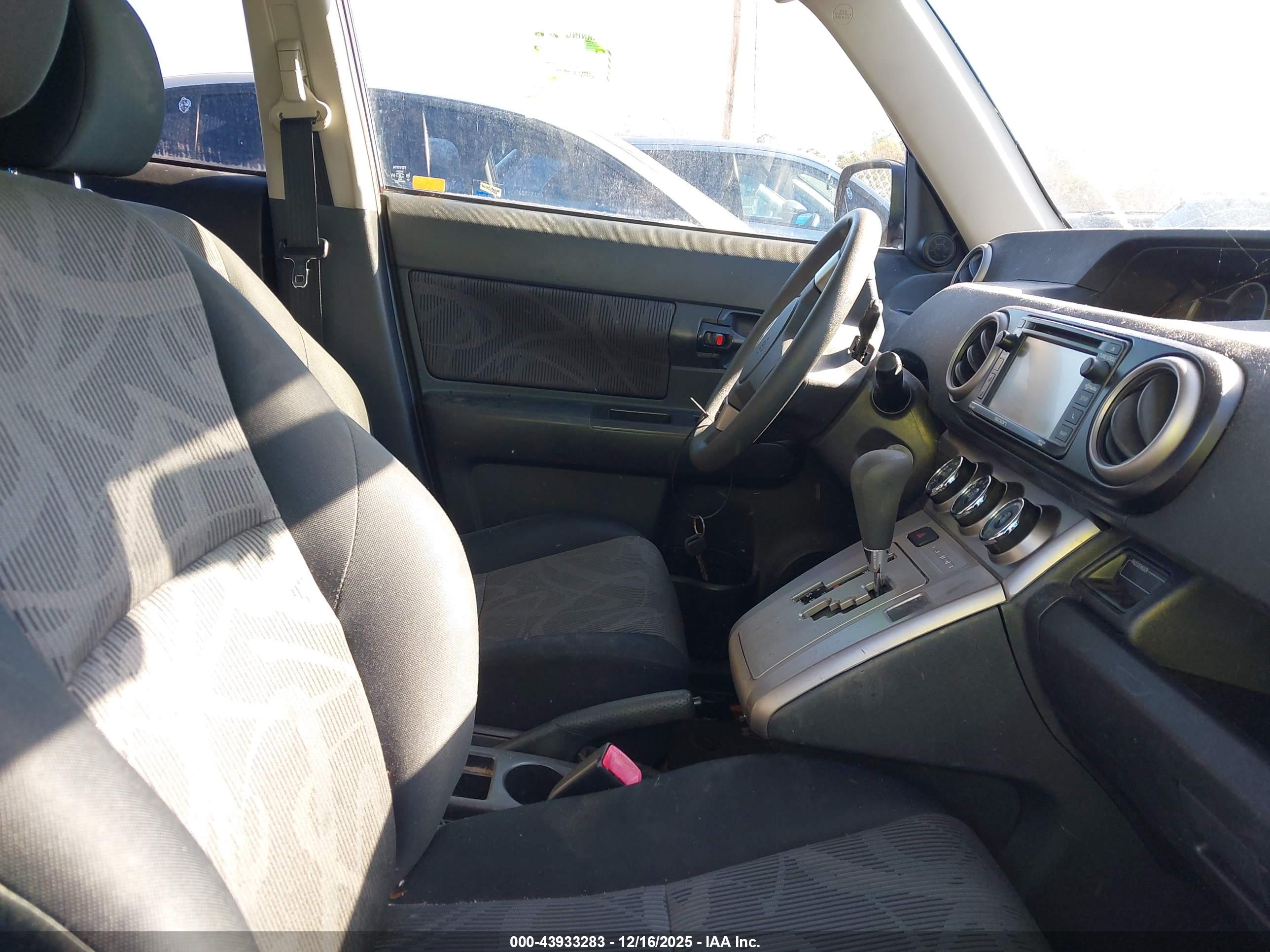 SCION XB image 5
