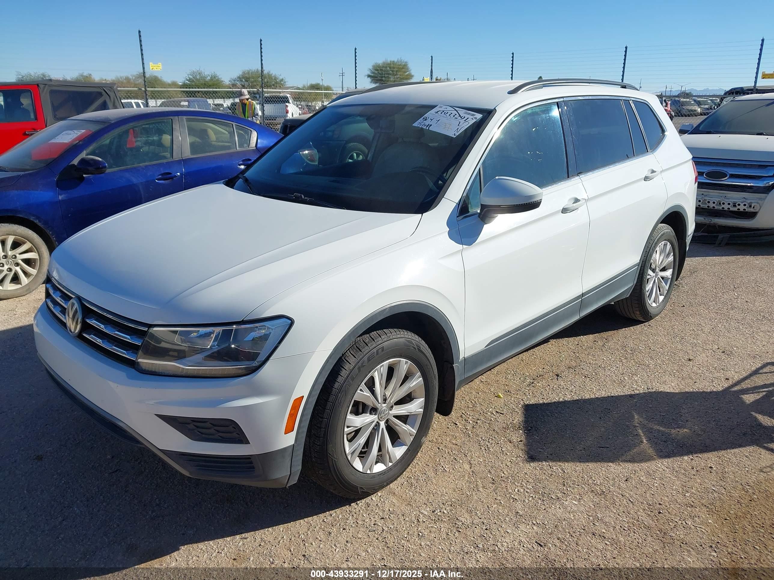 VOLKSWAGEN TIGUAN image 2