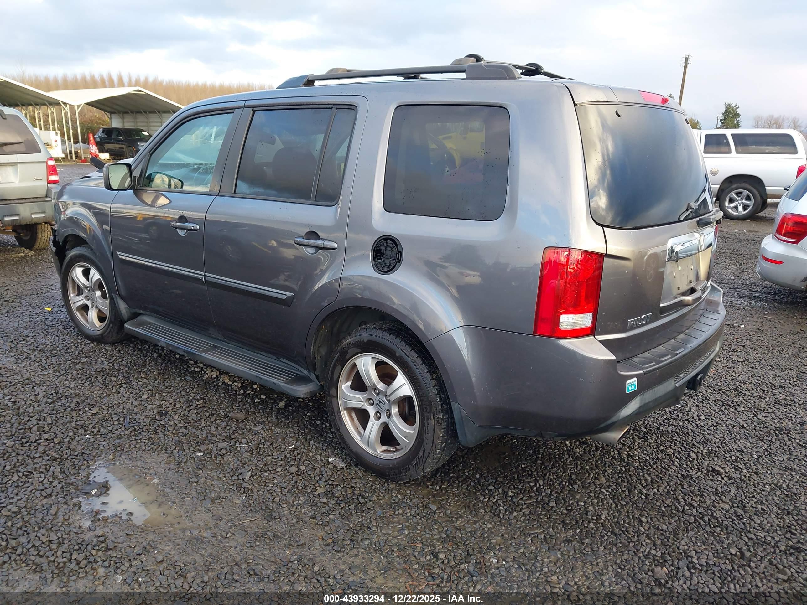 HONDA PILOT image 3