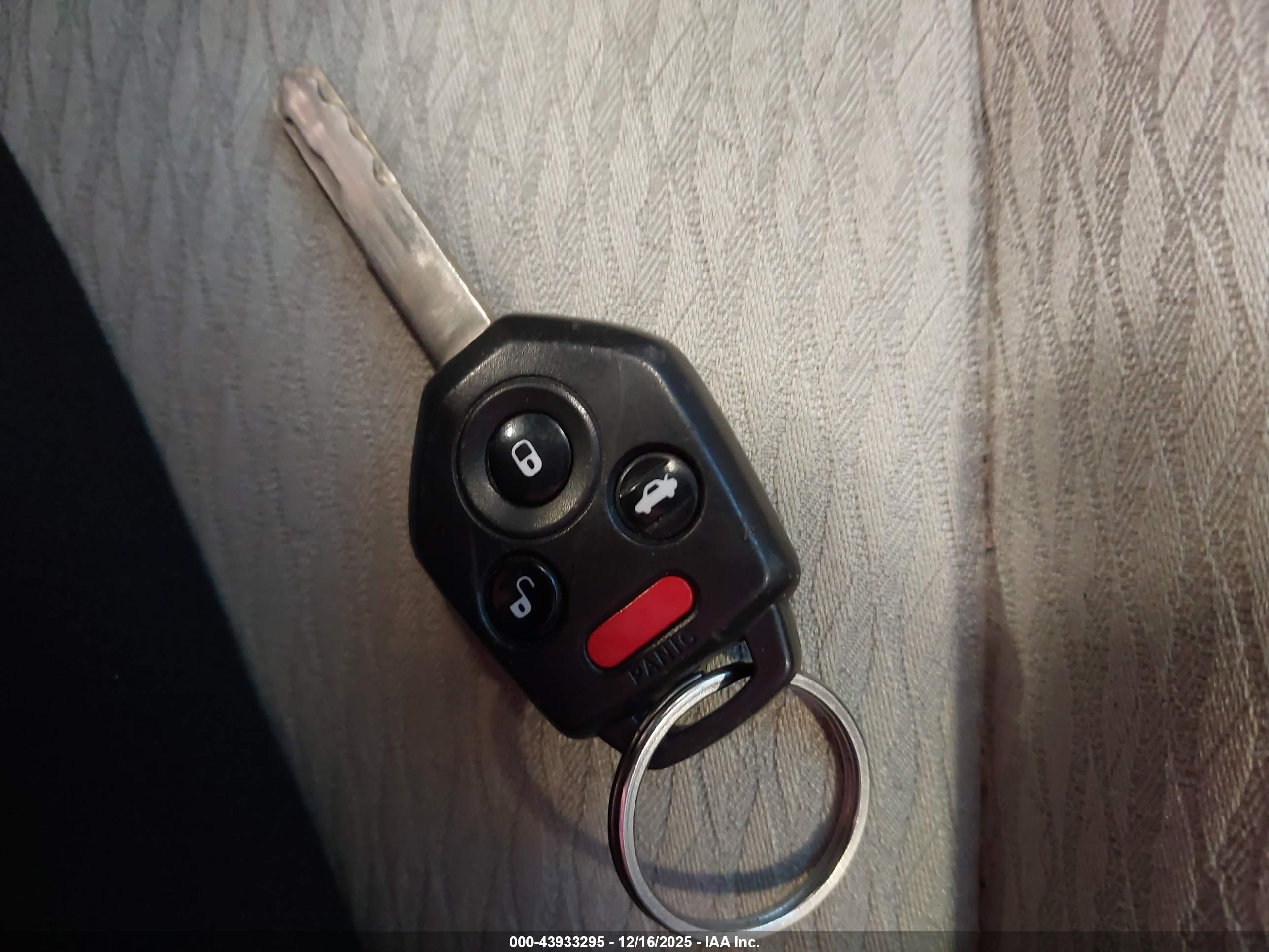 SUBARU OUTBACK image 11