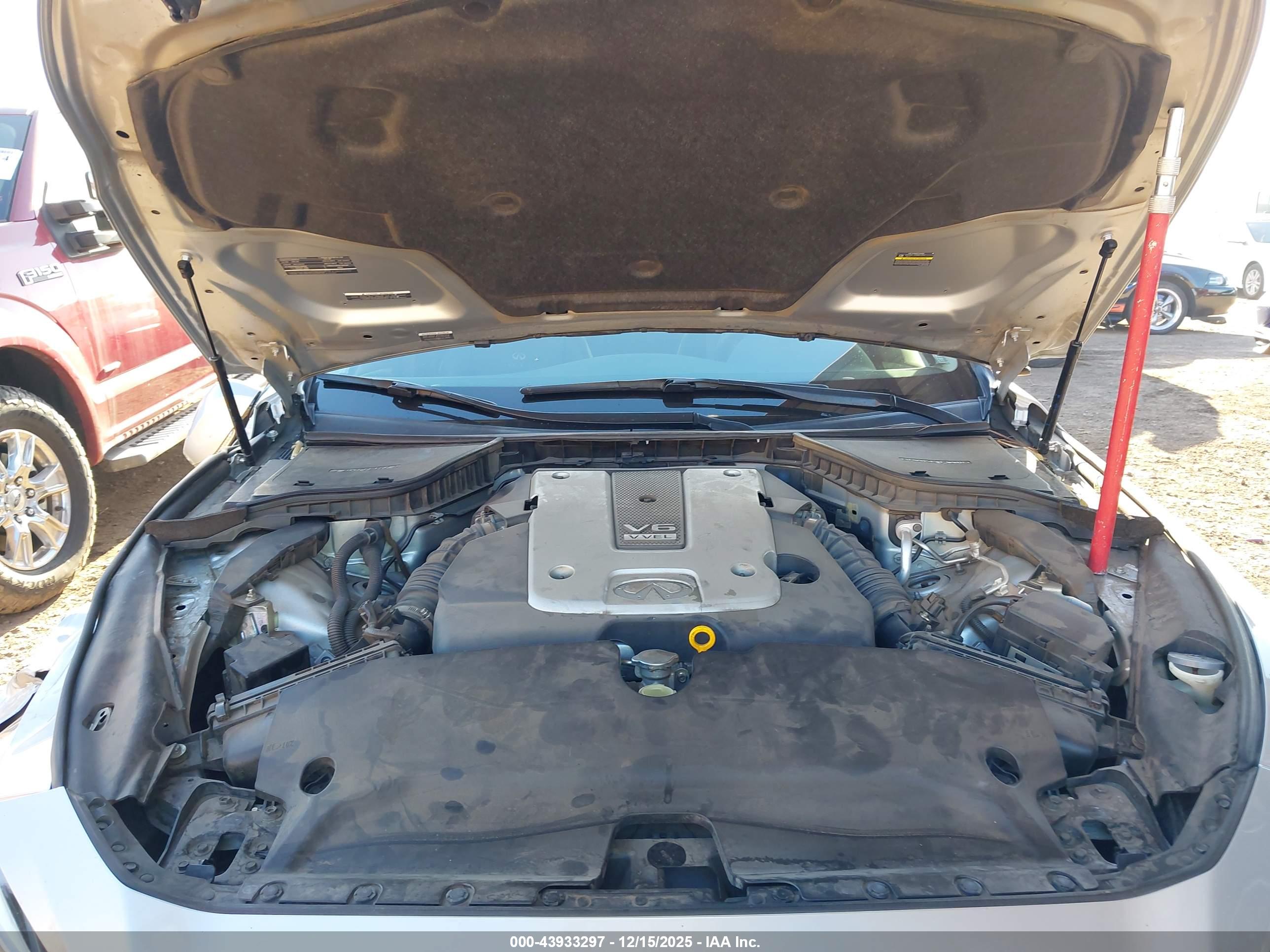 INFINITI Q50 image 10