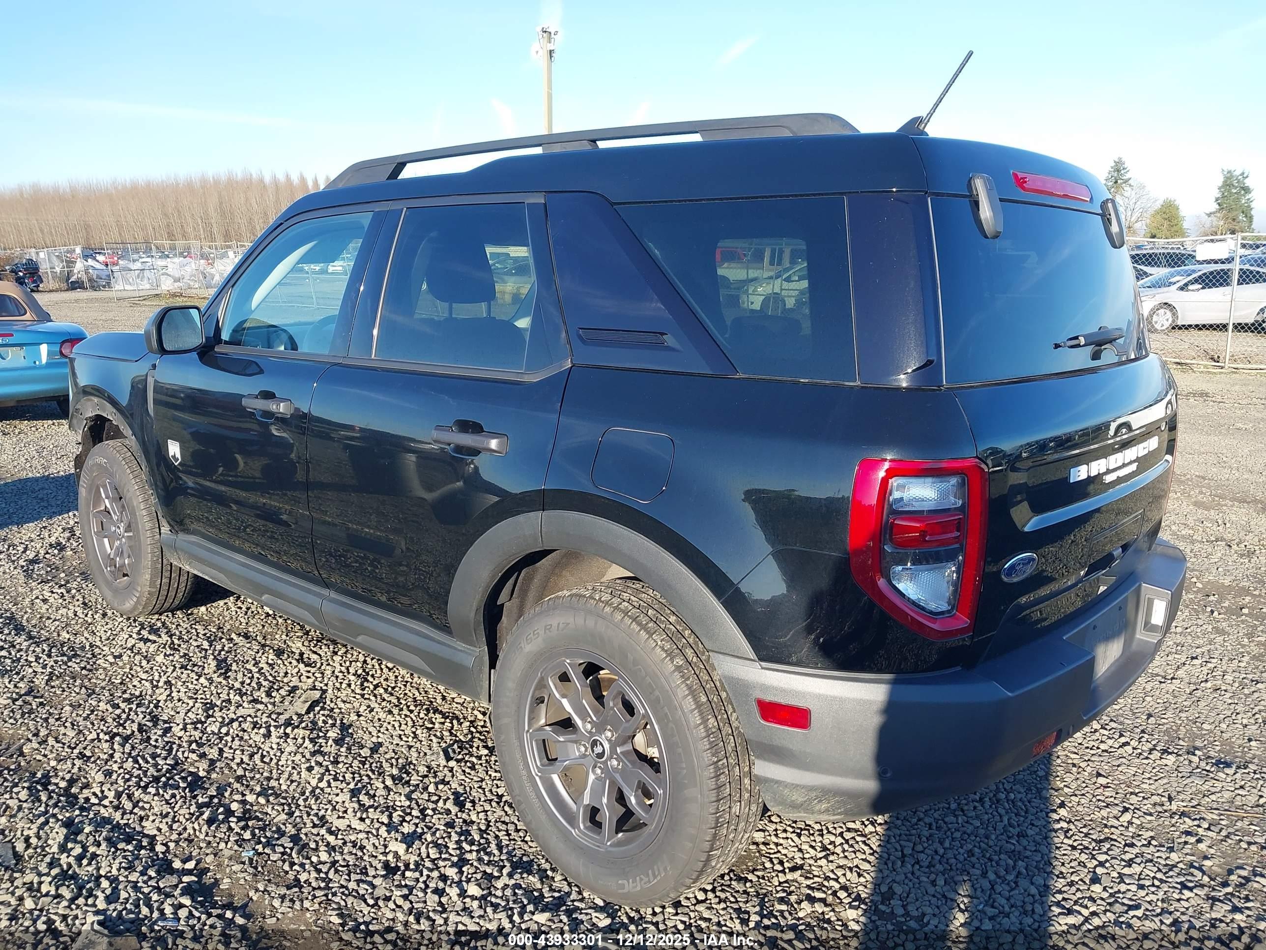 FORD BRONCO image 3