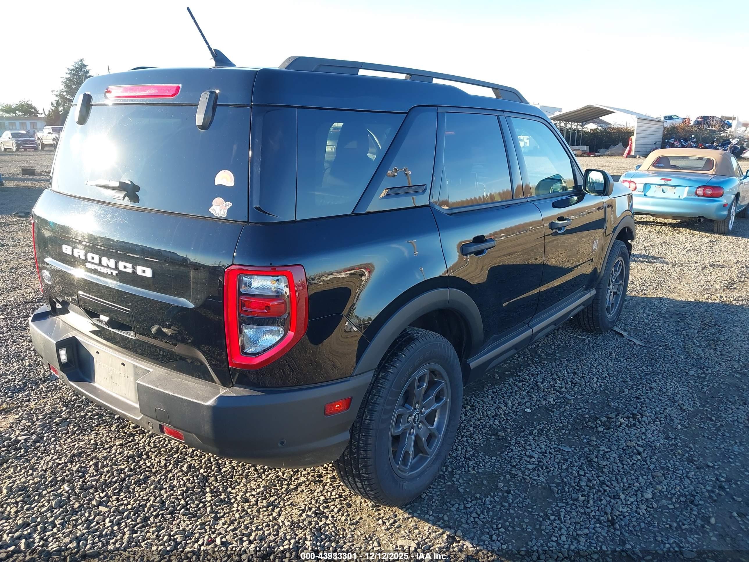 FORD BRONCO image 4