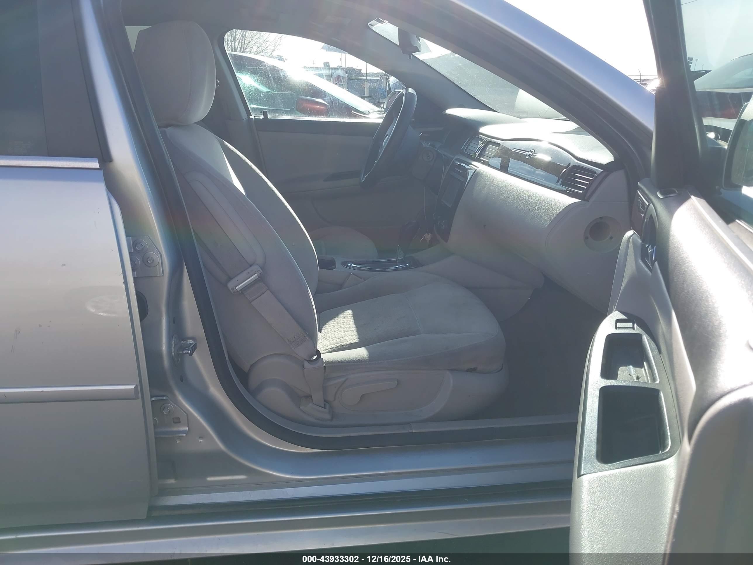 CHEVROLET IMPALA image 5