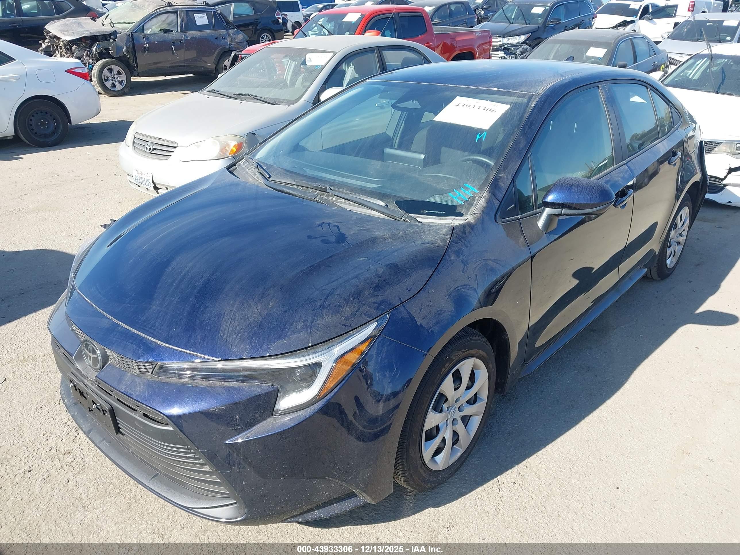 TOYOTA COROLLA image 2