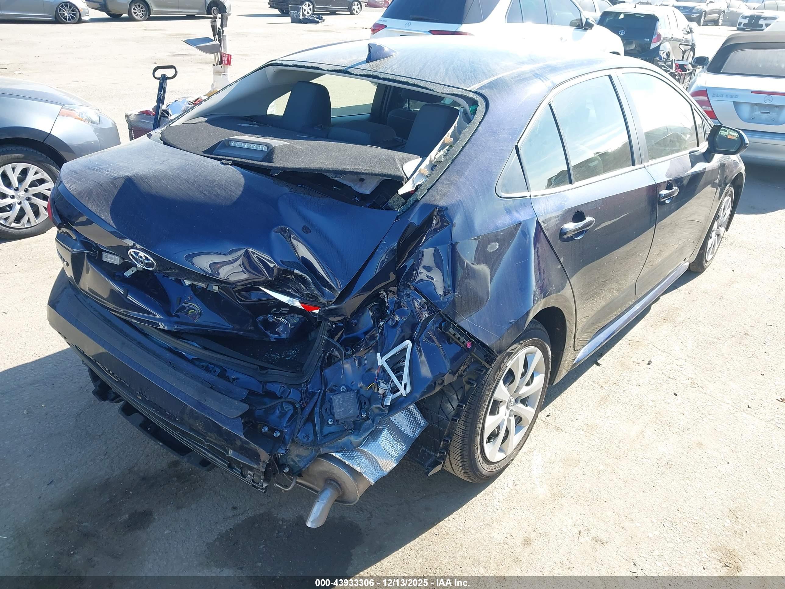 TOYOTA COROLLA image 4