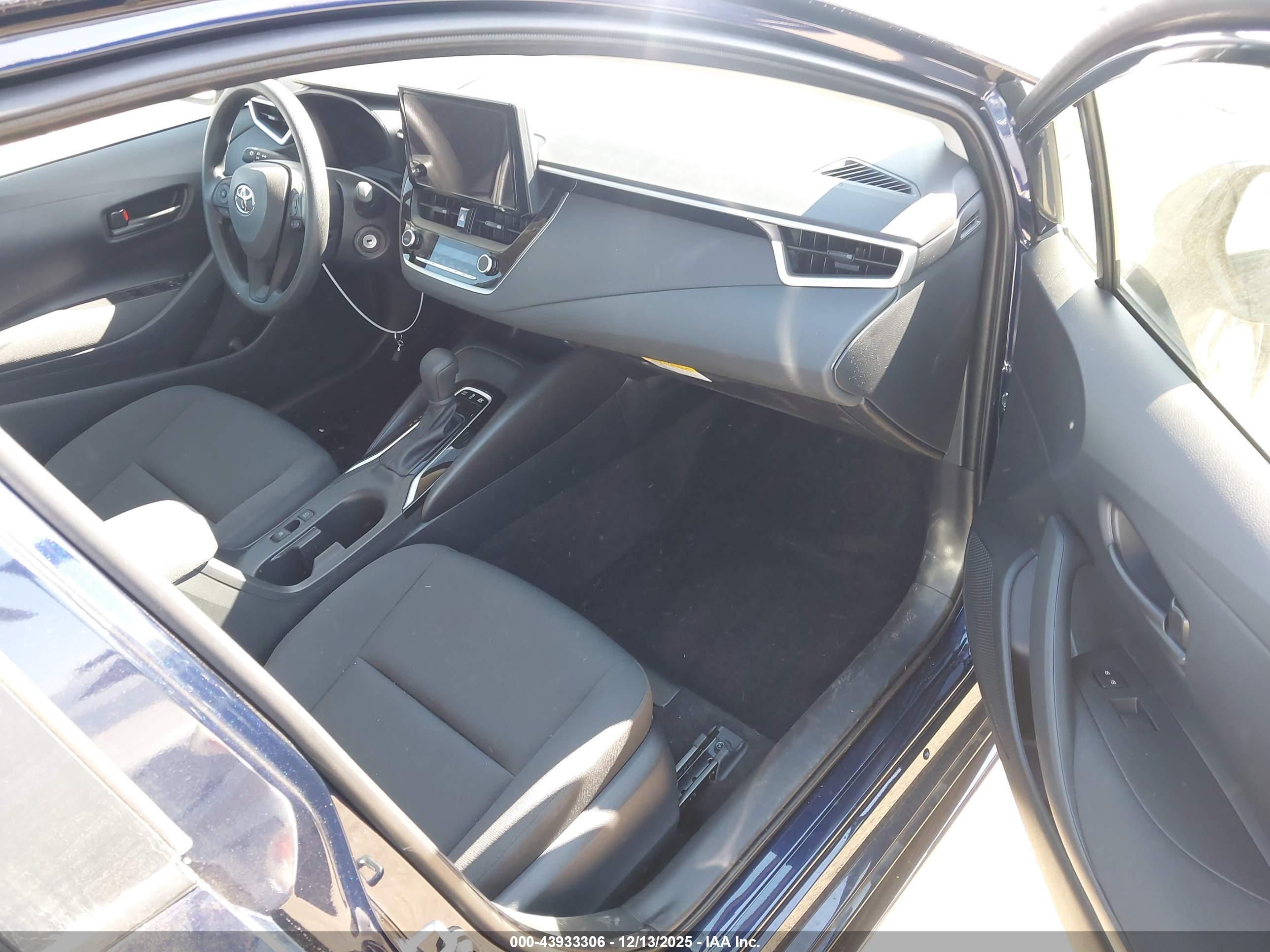 TOYOTA COROLLA image 5
