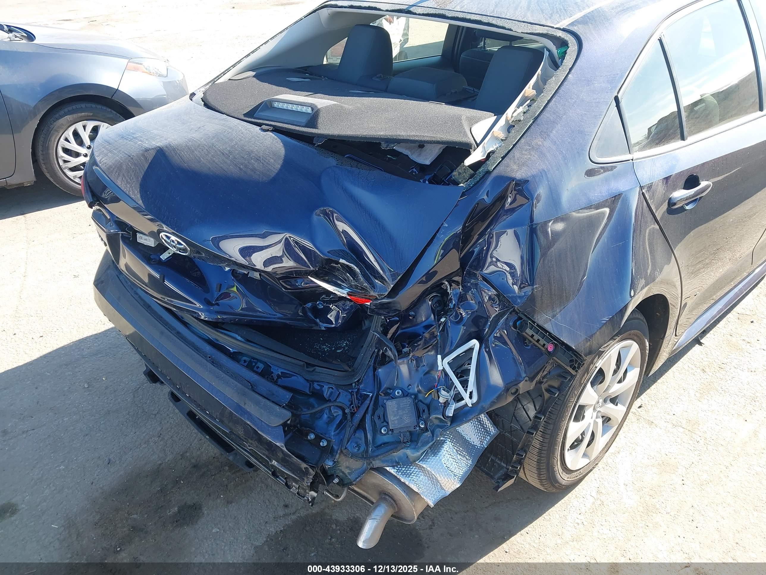 TOYOTA COROLLA image 6