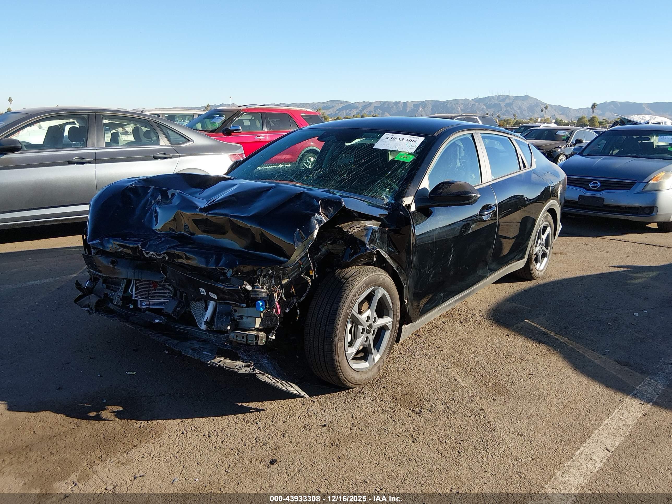 KIA K4 image 2
