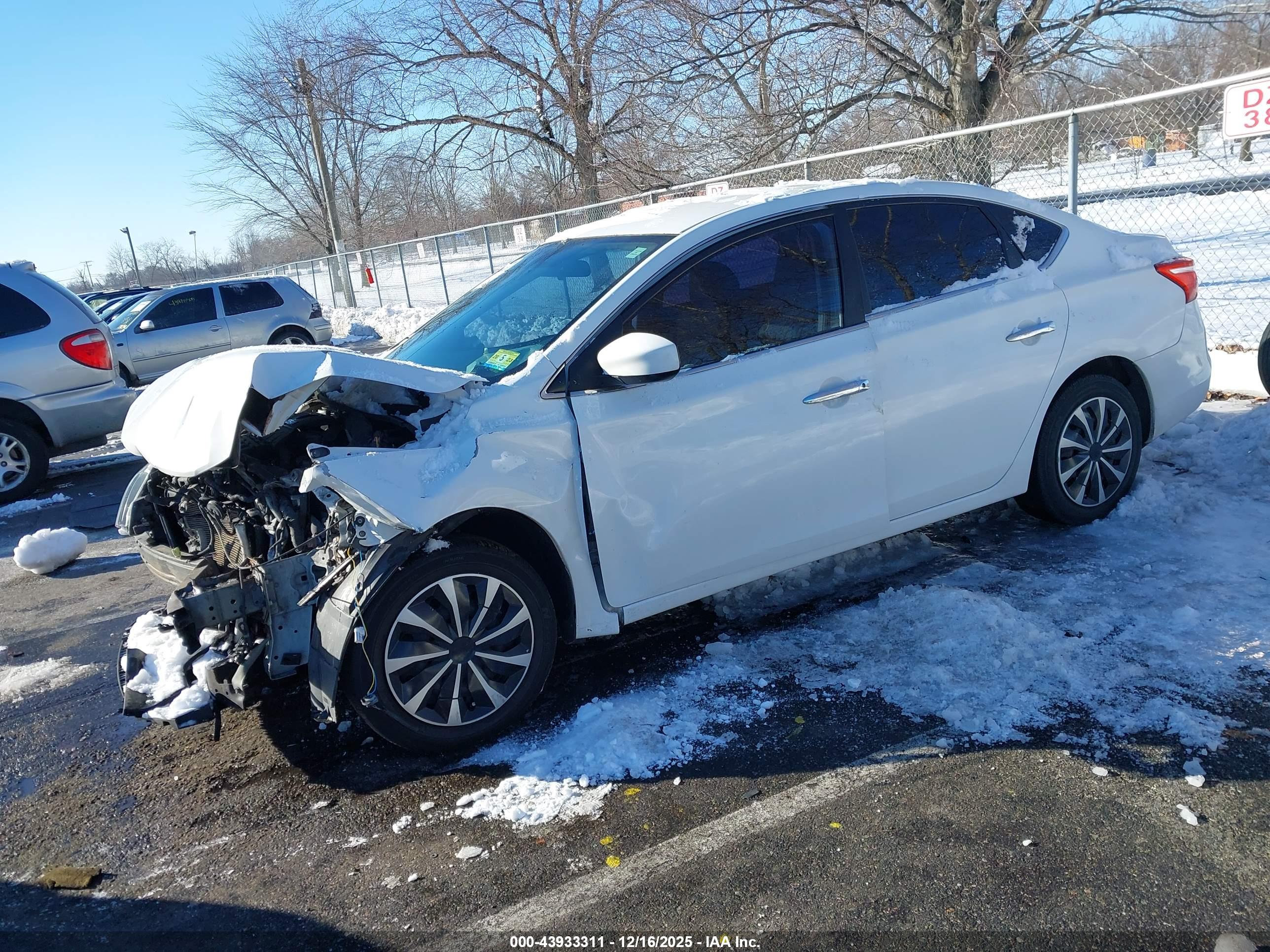 NISSAN SENTRA image 2