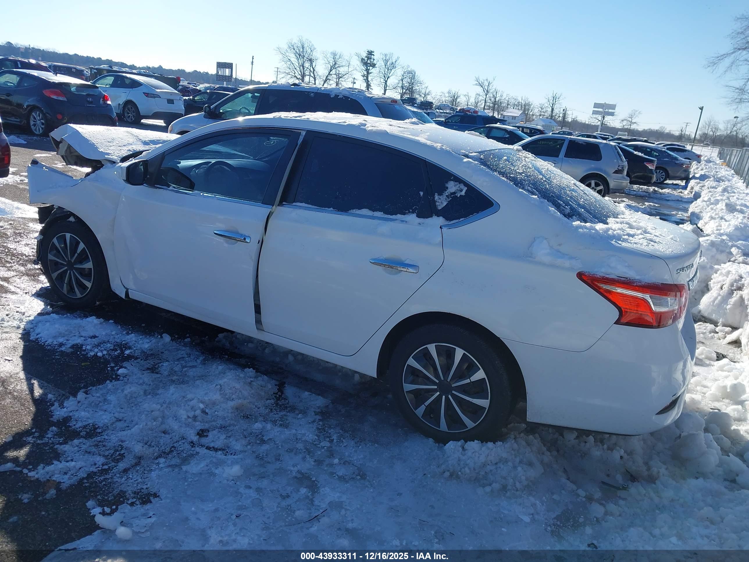 NISSAN SENTRA image 3