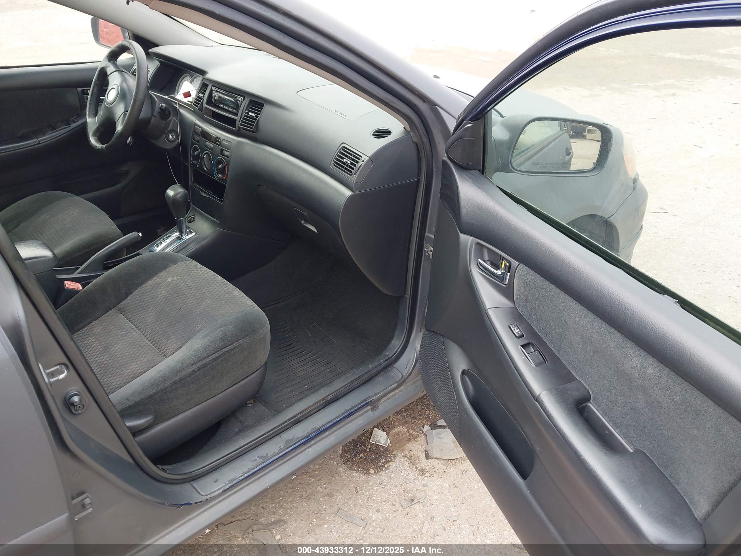 TOYOTA COROLLA image 5