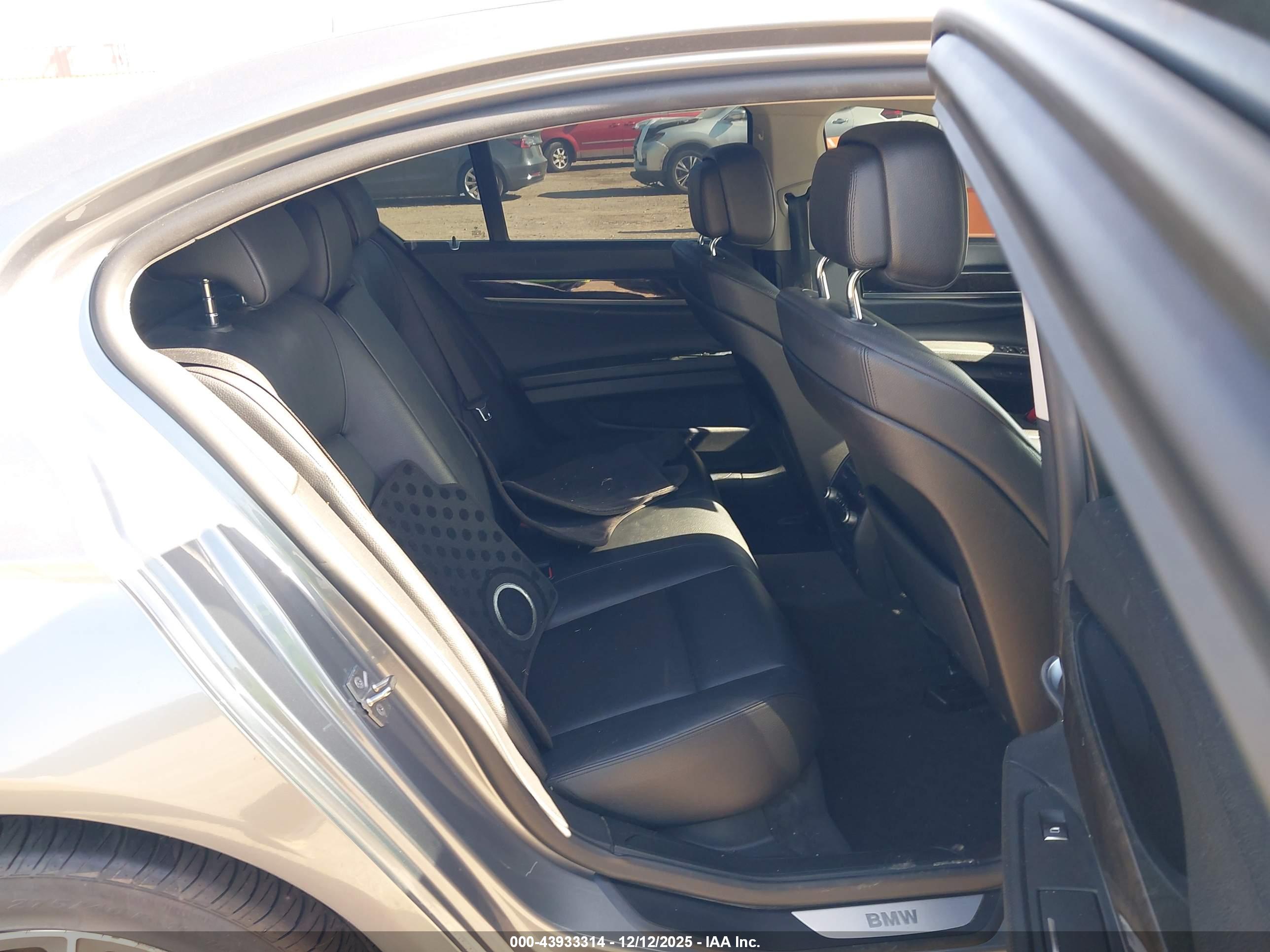 BMW 740I image 8