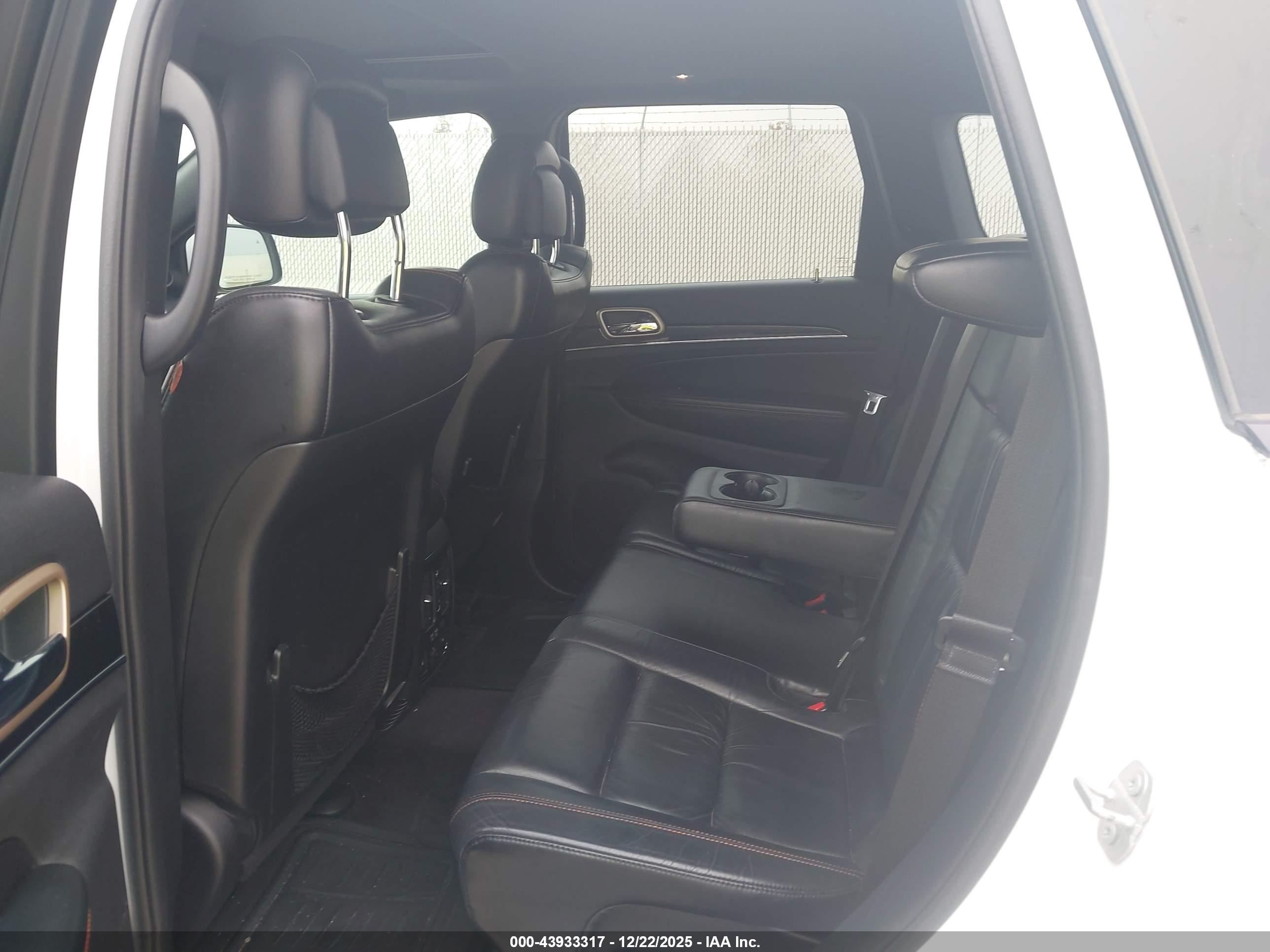 JEEP GRAND image 8