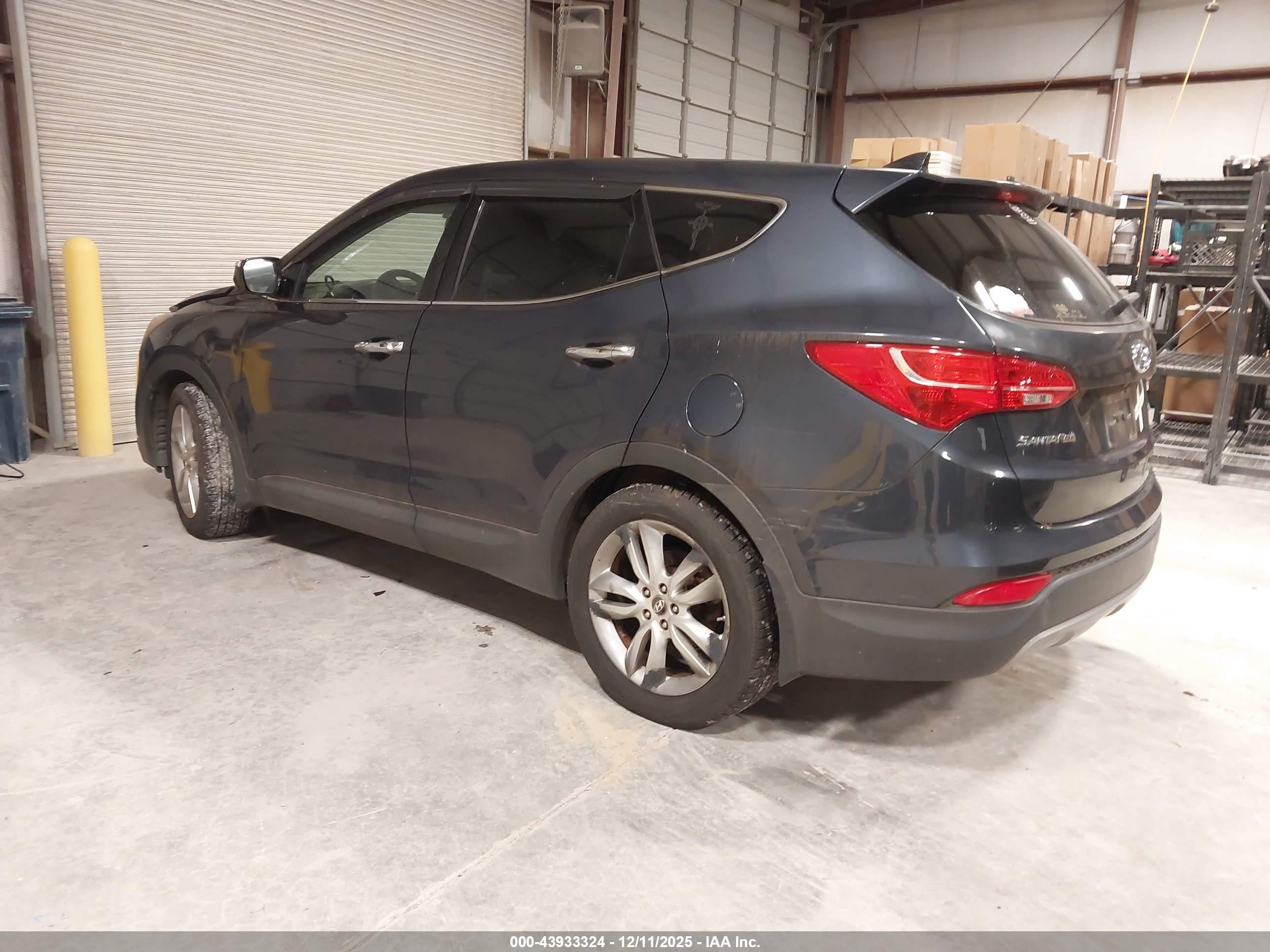 HYUNDAI SANTA image 3
