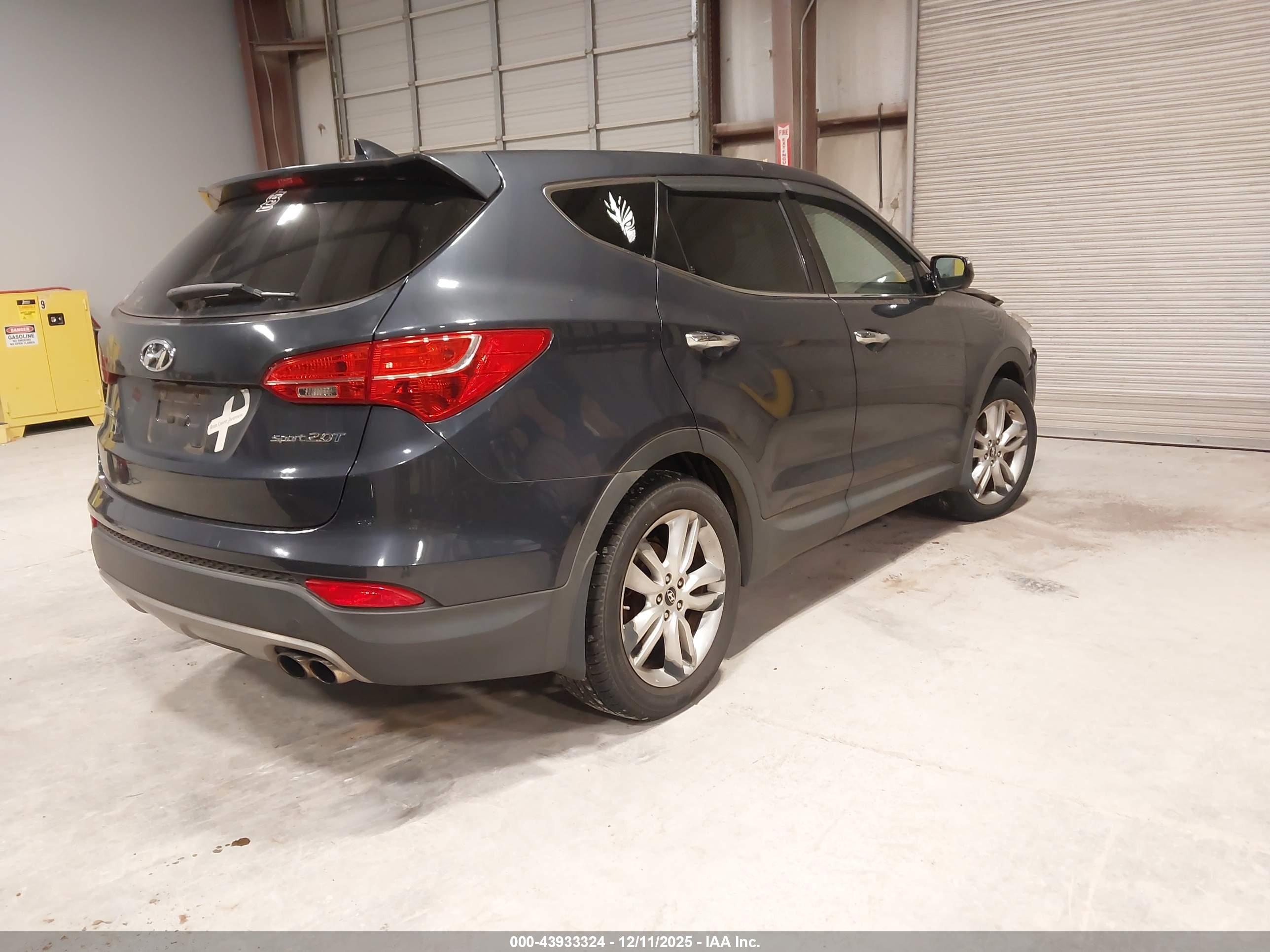 HYUNDAI SANTA image 4
