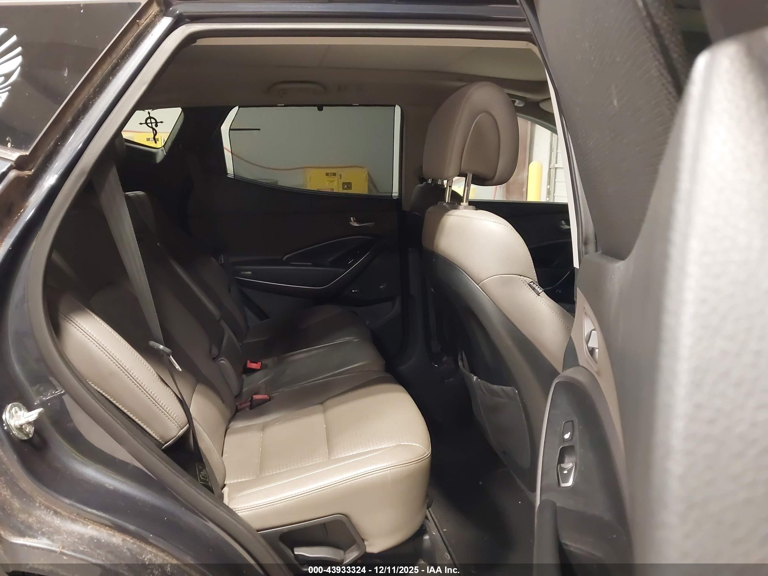 HYUNDAI SANTA image 8