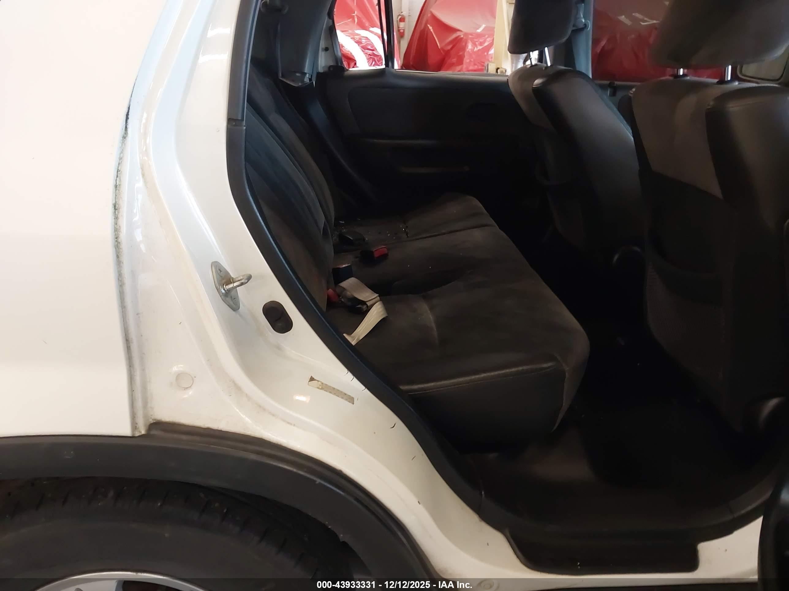 HONDA CR-V image 8