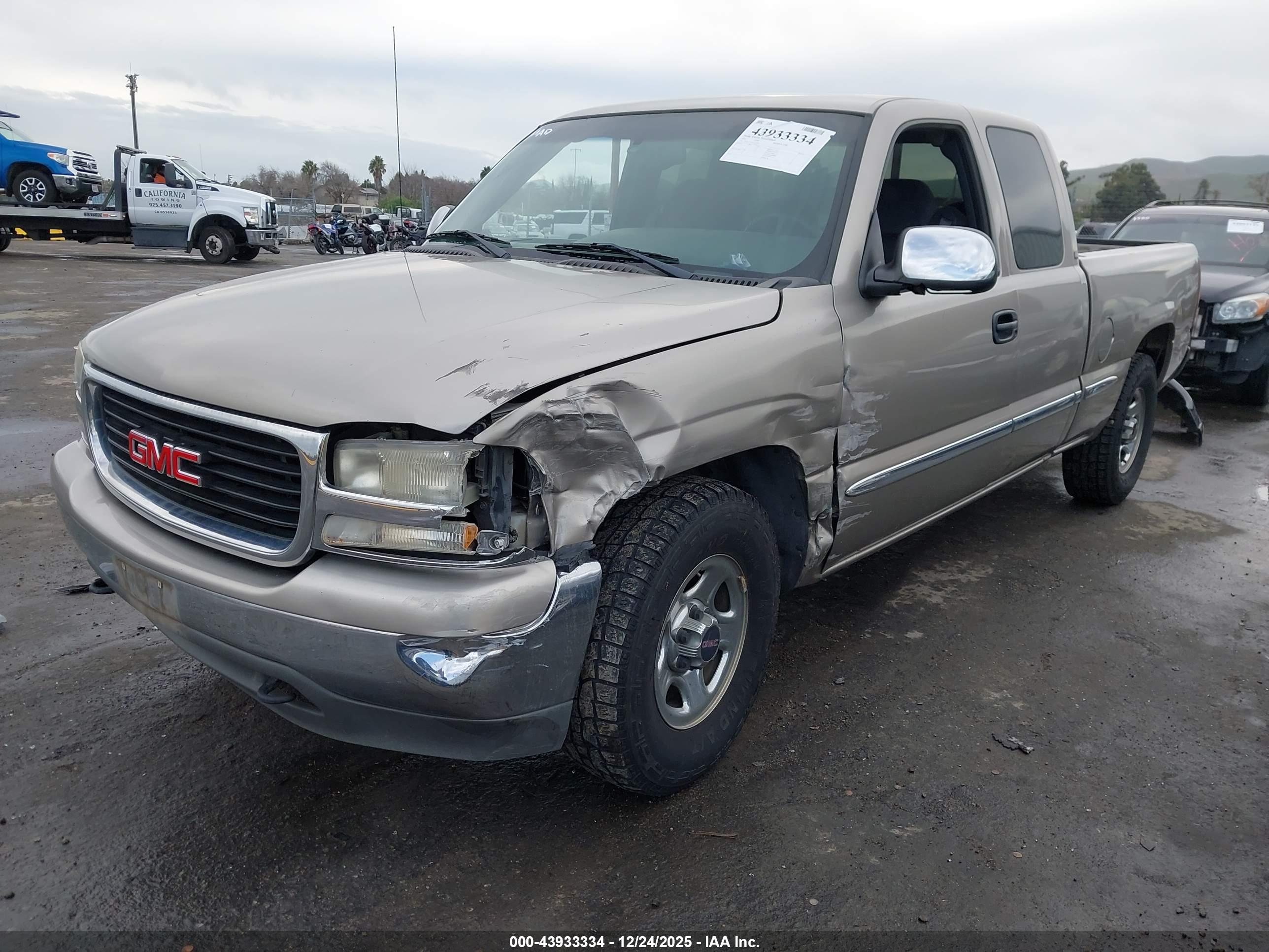 GMC SIERRA image 2