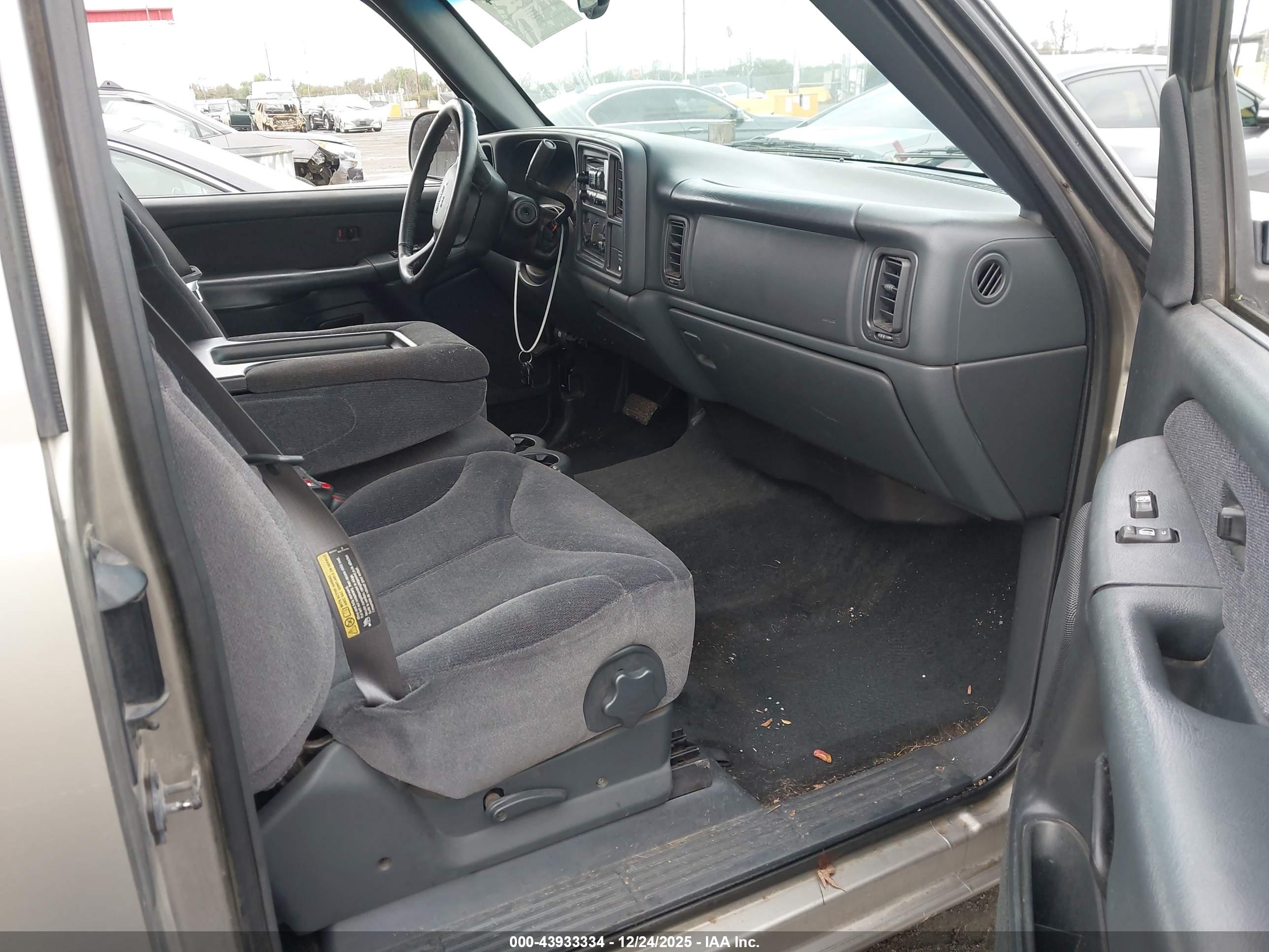 GMC SIERRA image 5