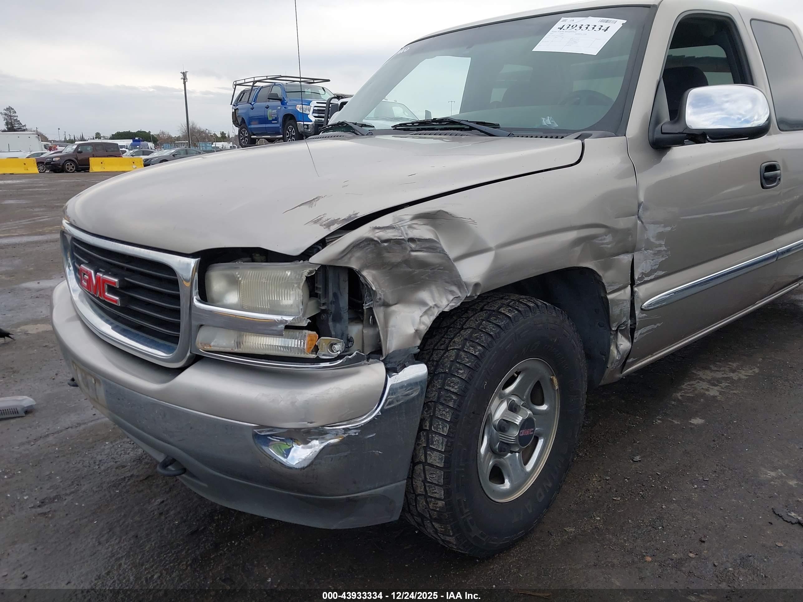 GMC SIERRA image 6