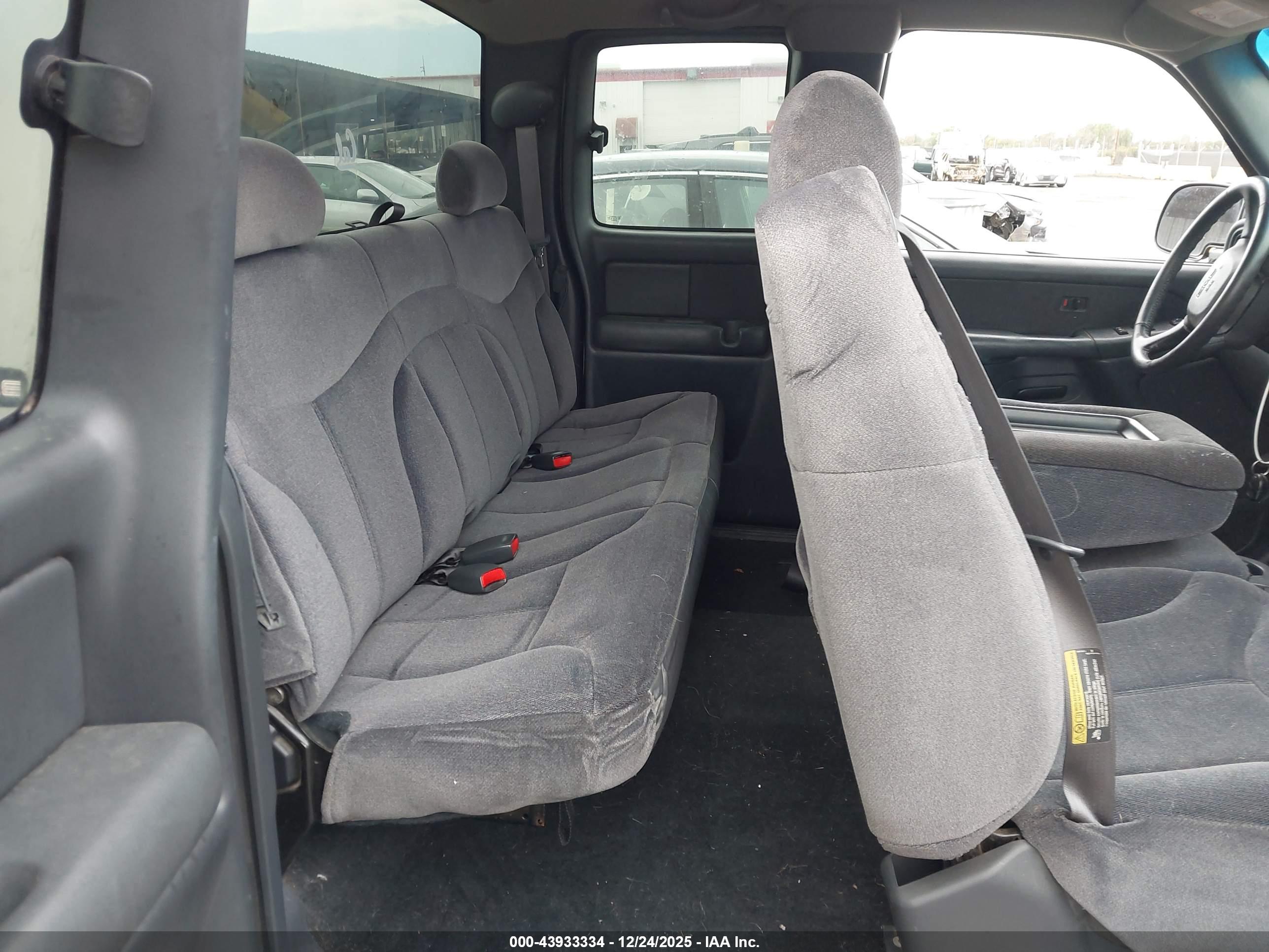 GMC SIERRA image 8