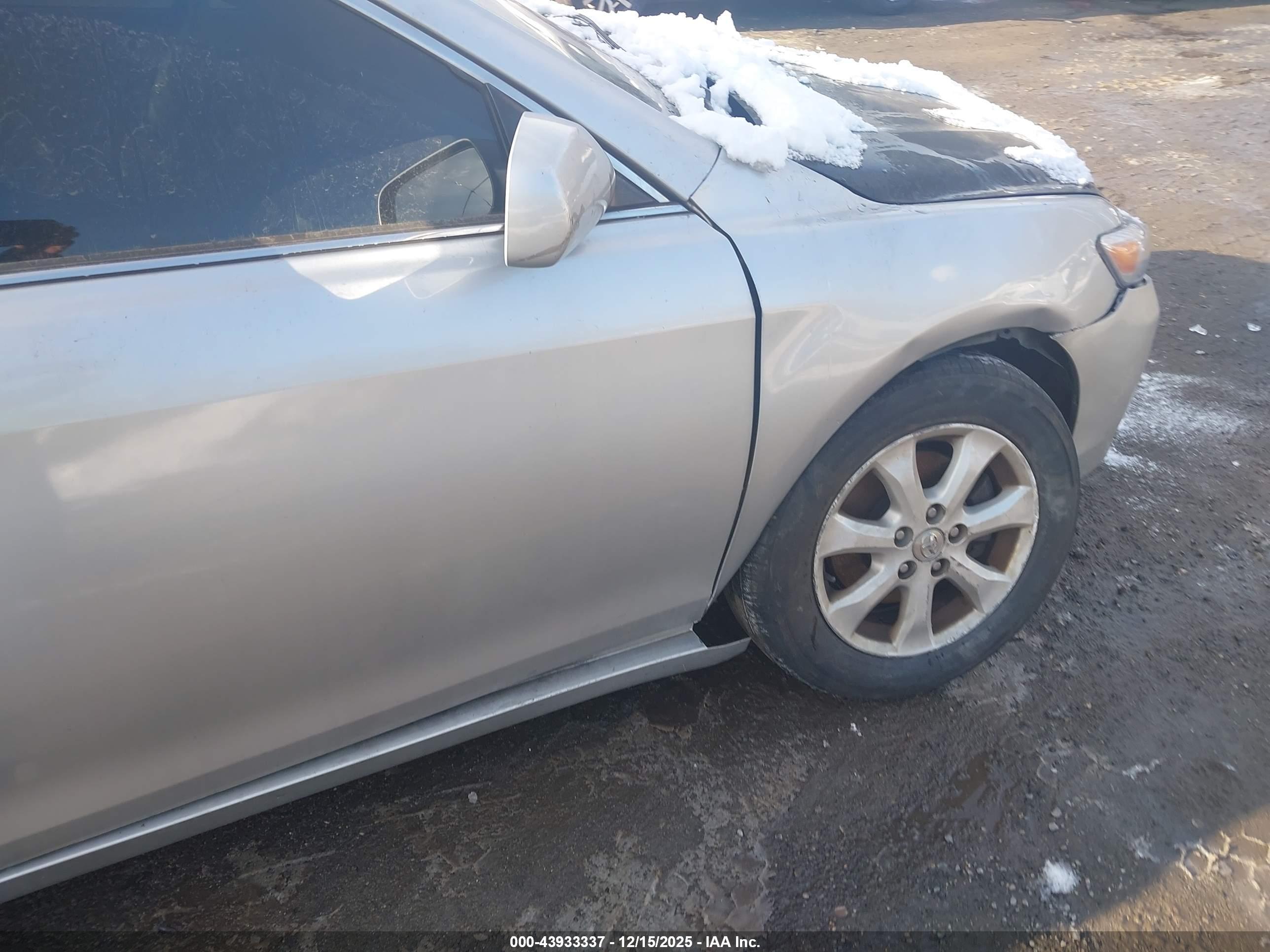 TOYOTA CAMRY image 6