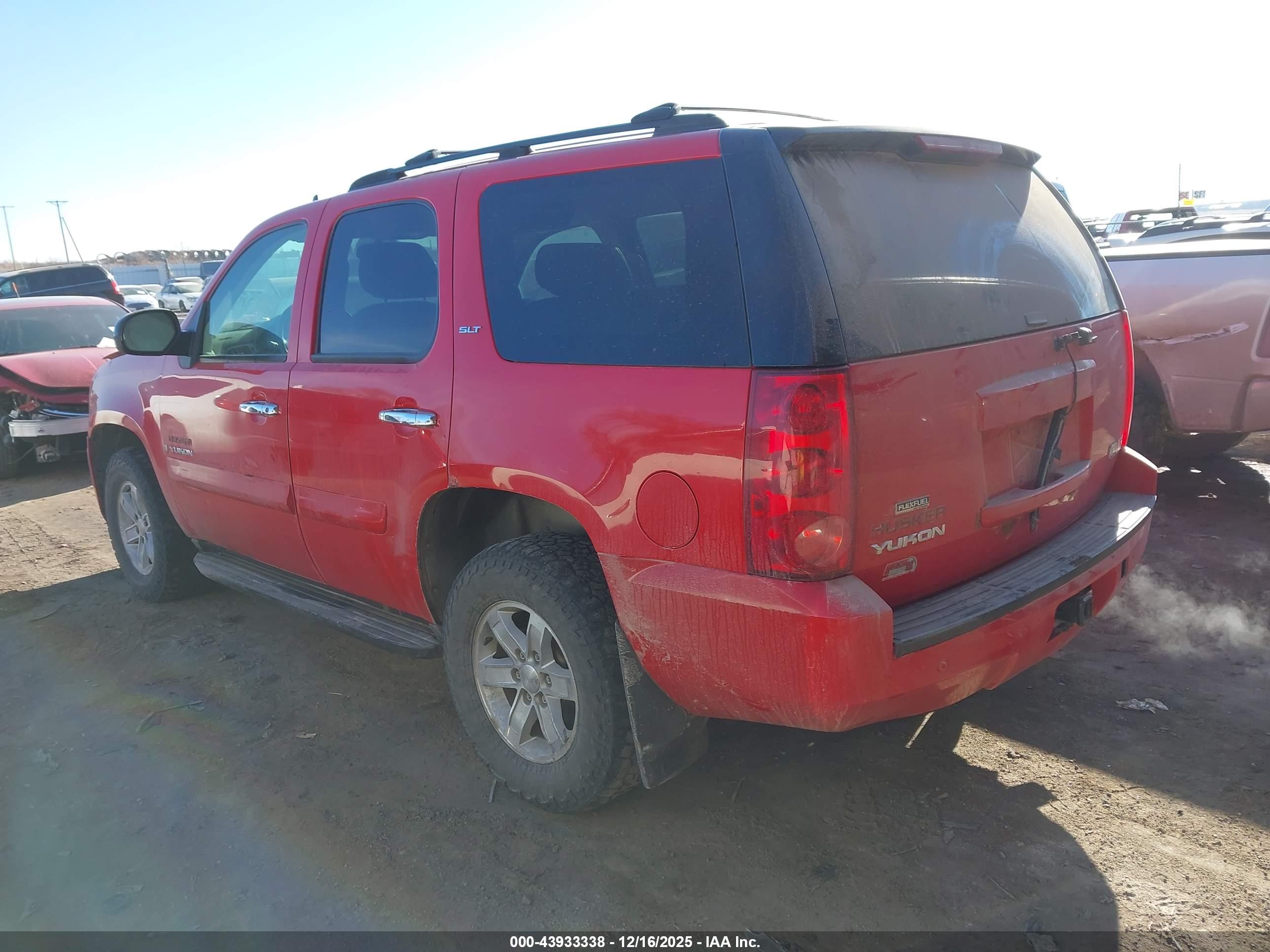 GMC YUKON image 3