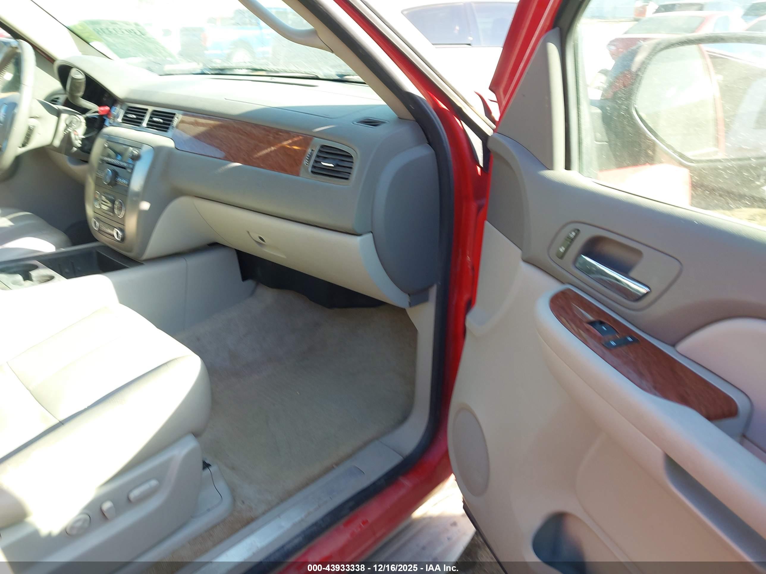 GMC YUKON image 5
