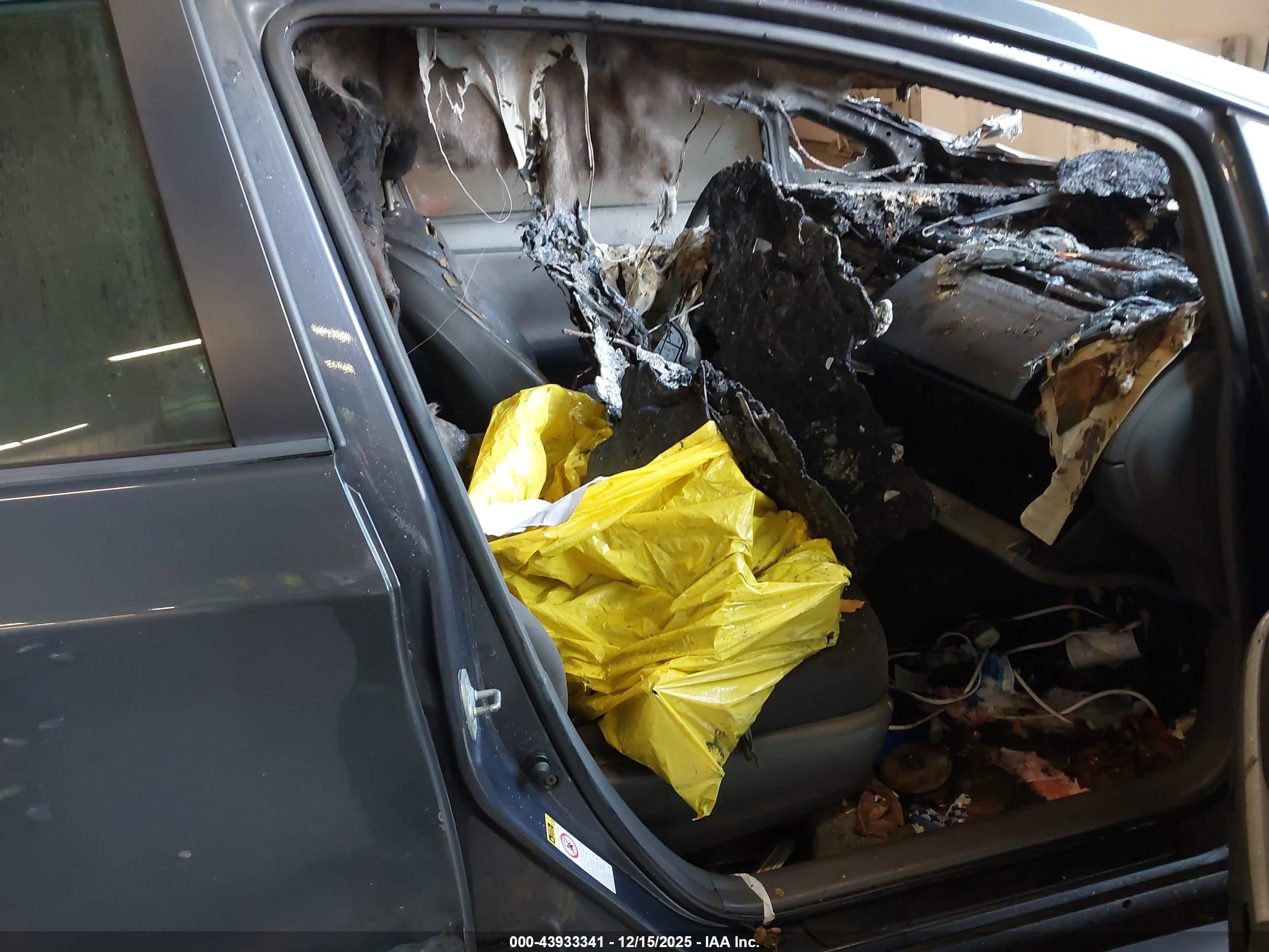 TOYOTA PRIUS image 5