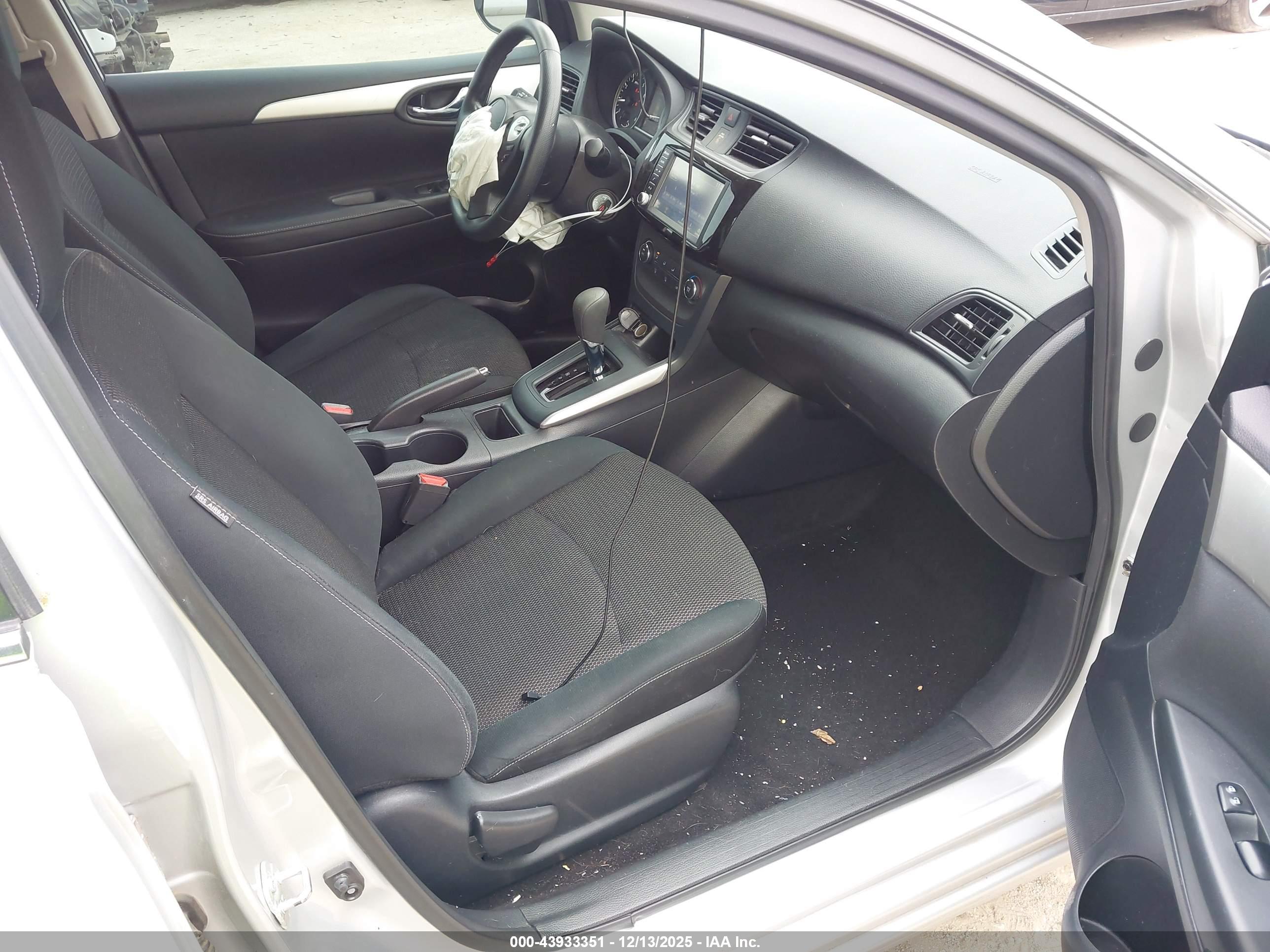 NISSAN SENTRA image 5