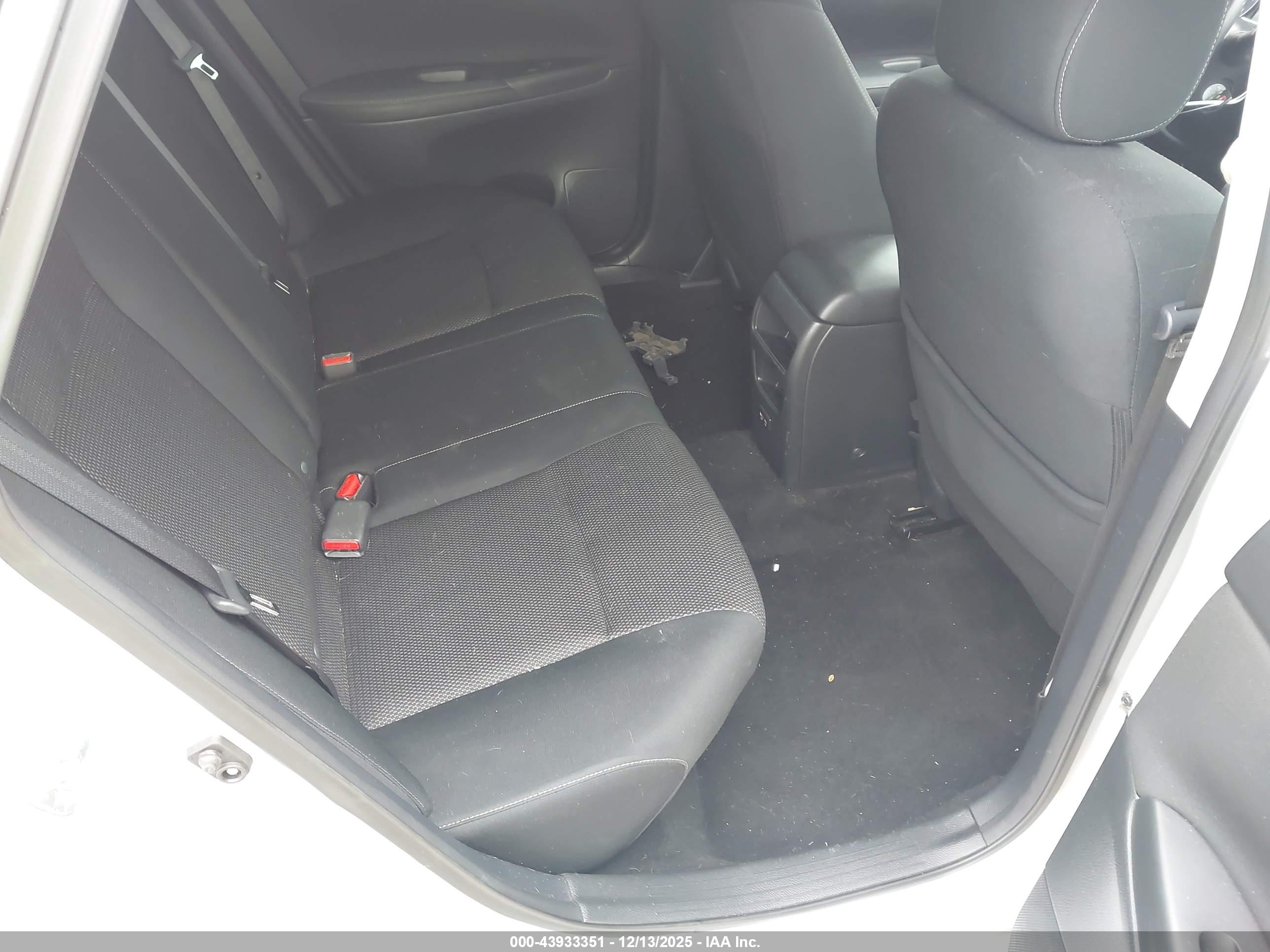 NISSAN SENTRA image 8