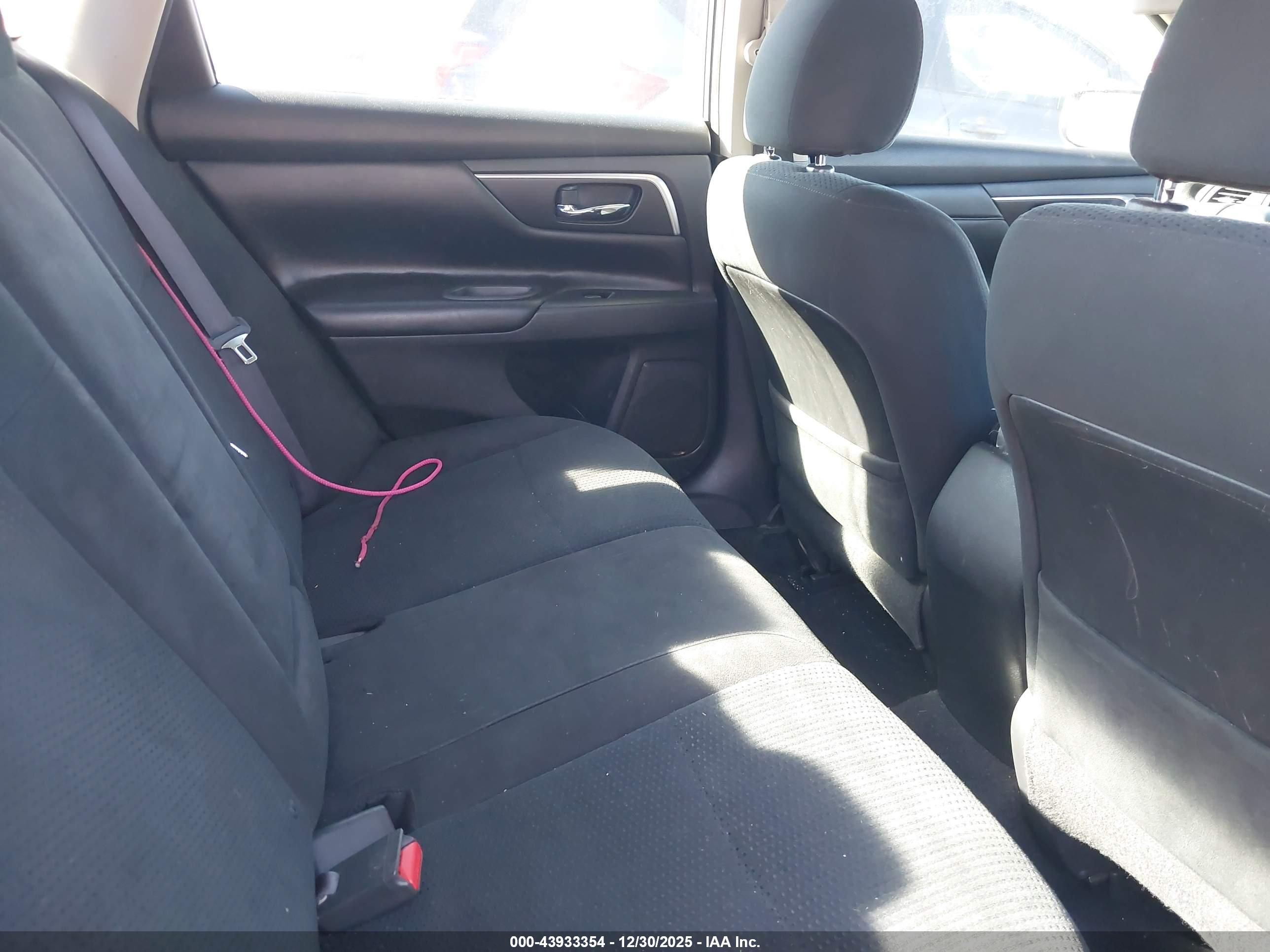 NISSAN ALTIMA image 8