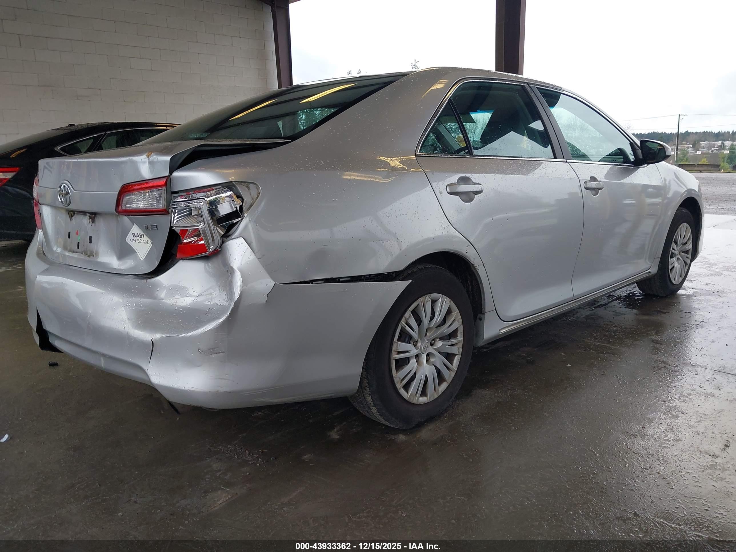 TOYOTA CAMRY image 4