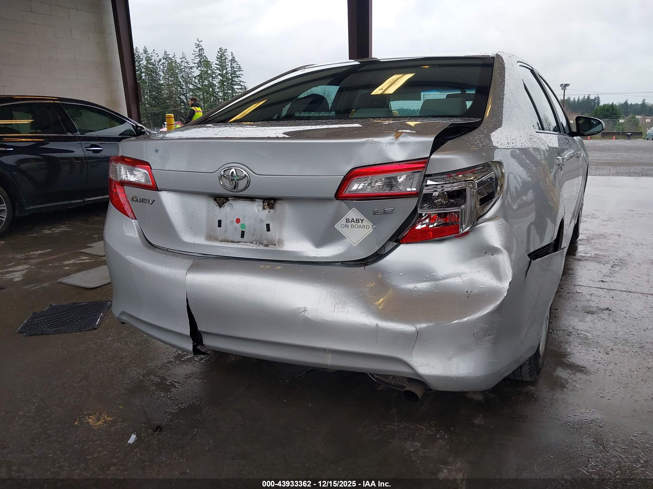 TOYOTA CAMRY image 6