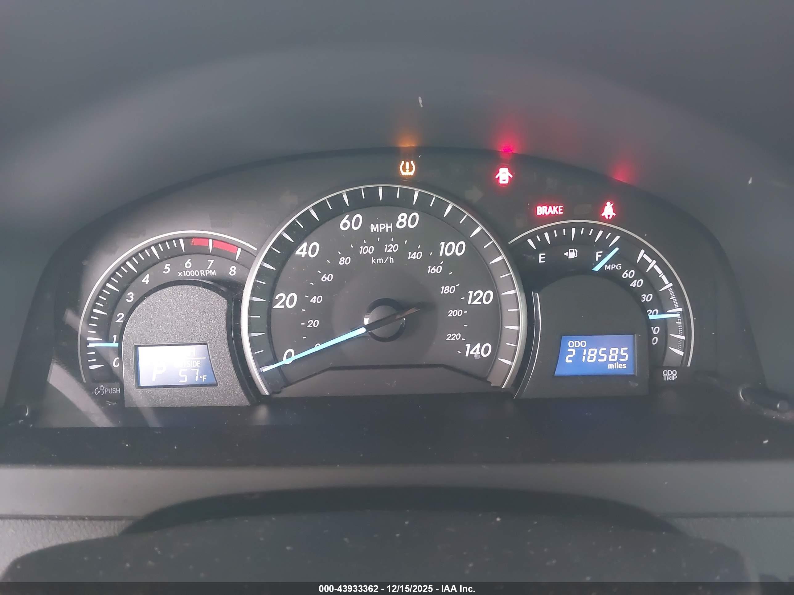 TOYOTA CAMRY image 7