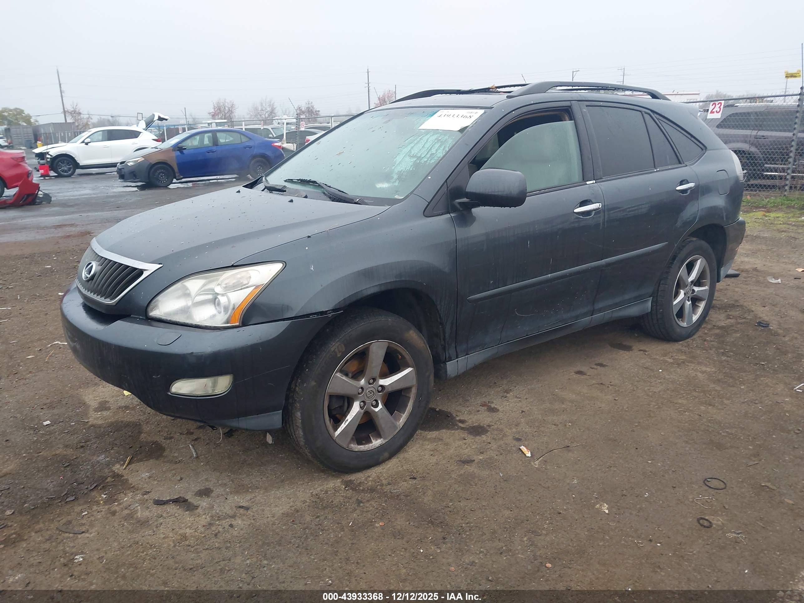 LEXUS RX image 2