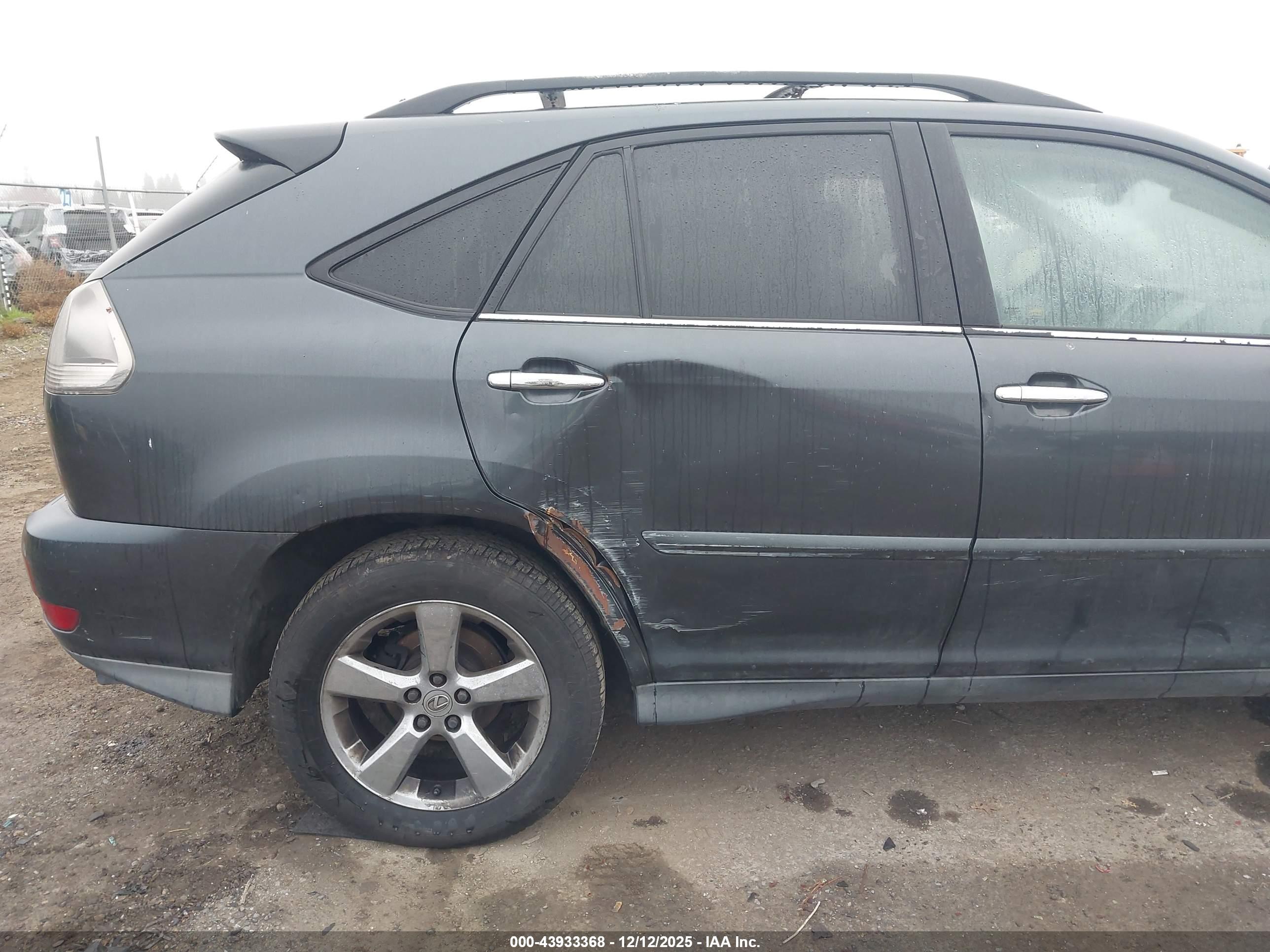 LEXUS RX image 6