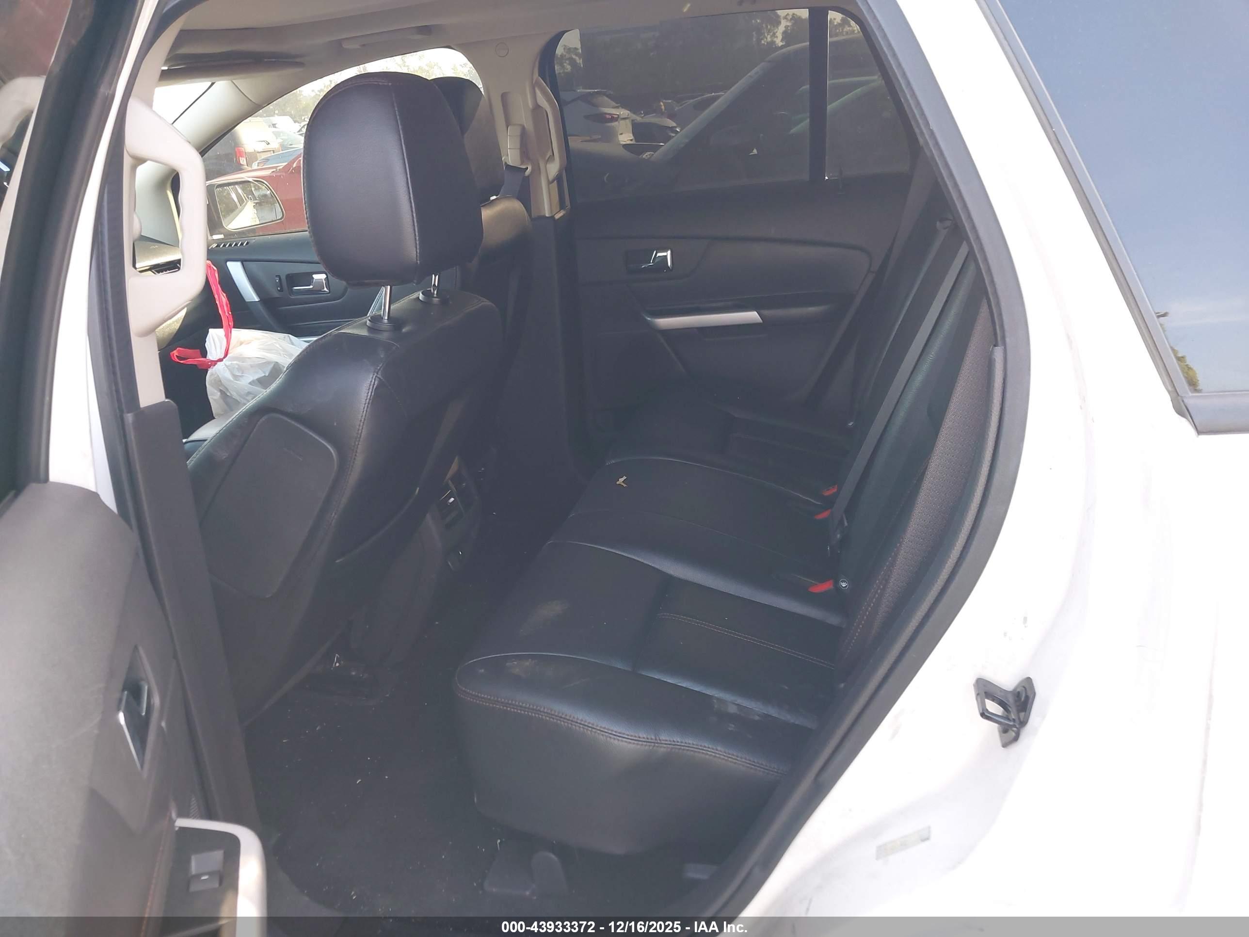 FORD EDGE image 8