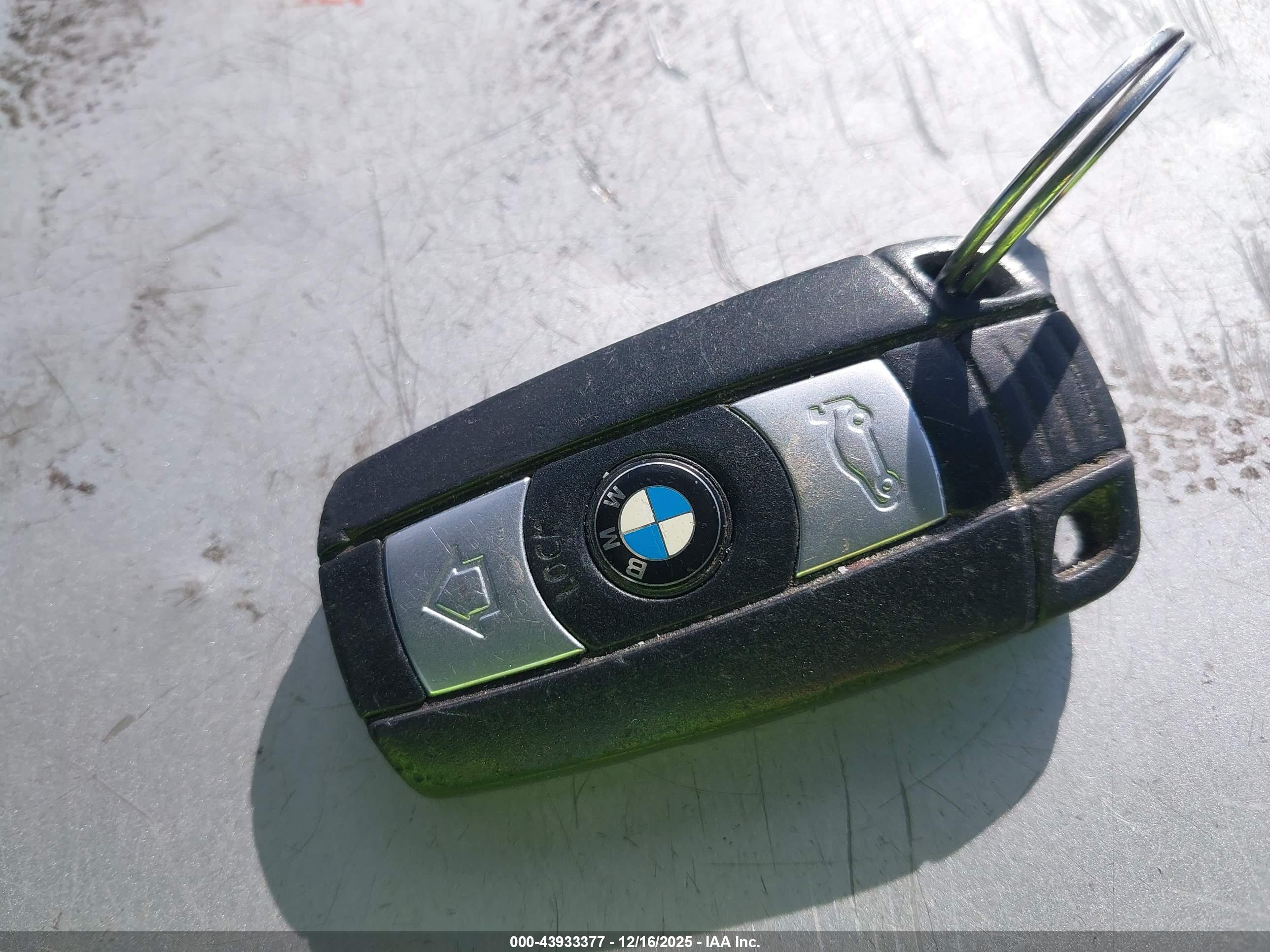 BMW 328I image 11