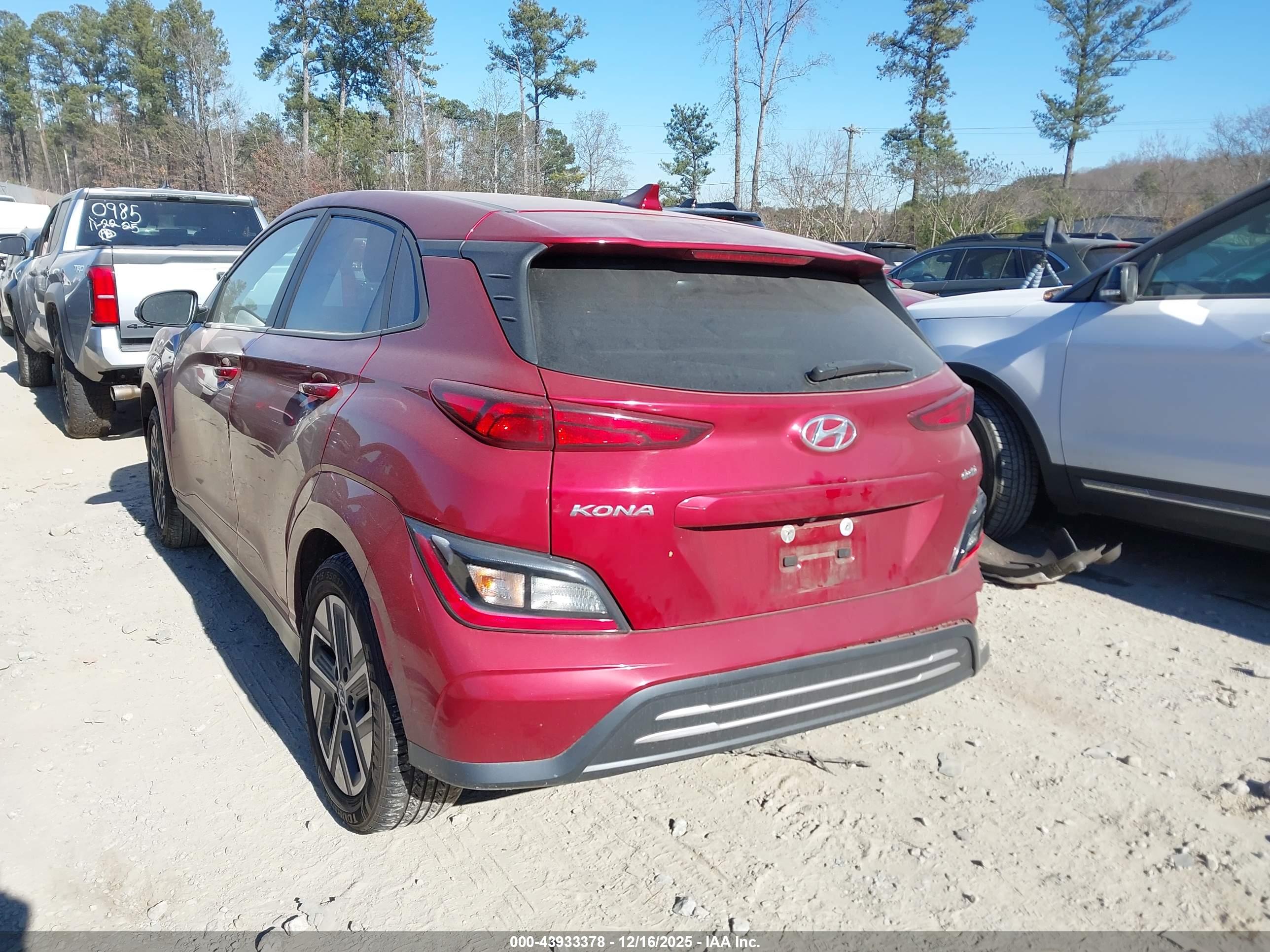 HYUNDAI KONA image 3