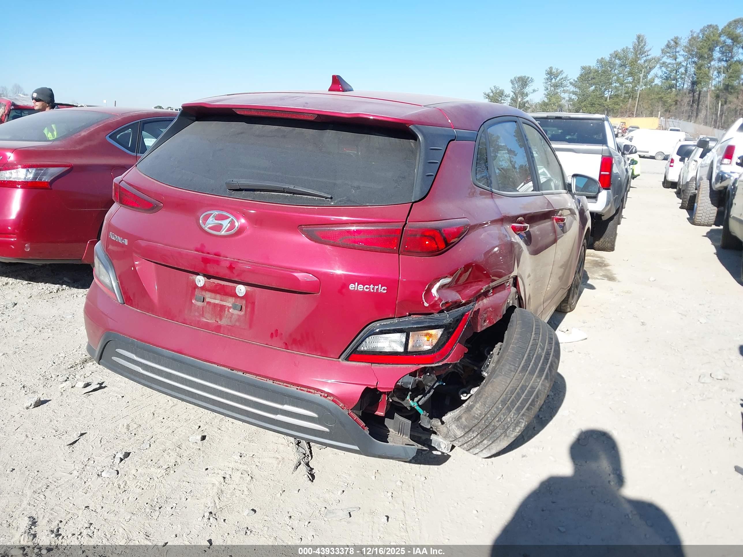 HYUNDAI KONA image 4