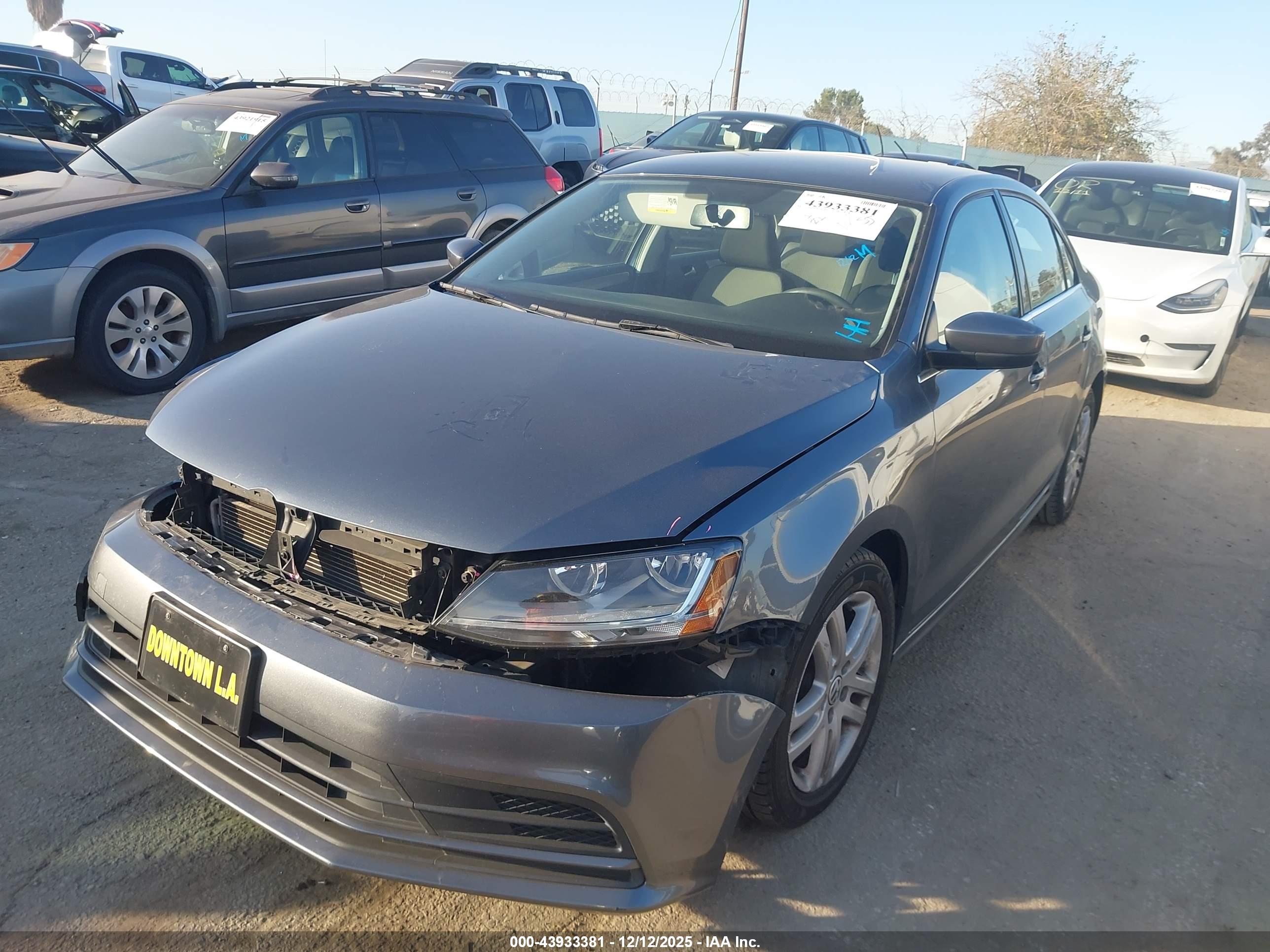 VOLKSWAGEN JETTA image 2