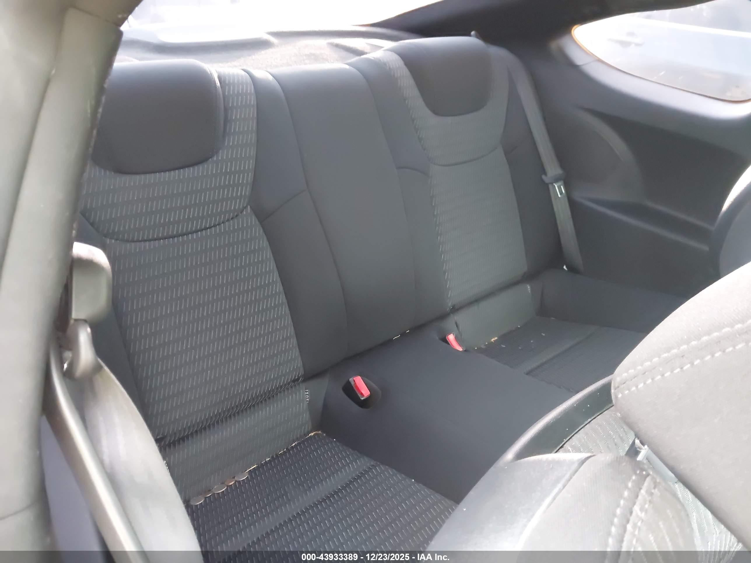 HYUNDAI GENESIS image 8