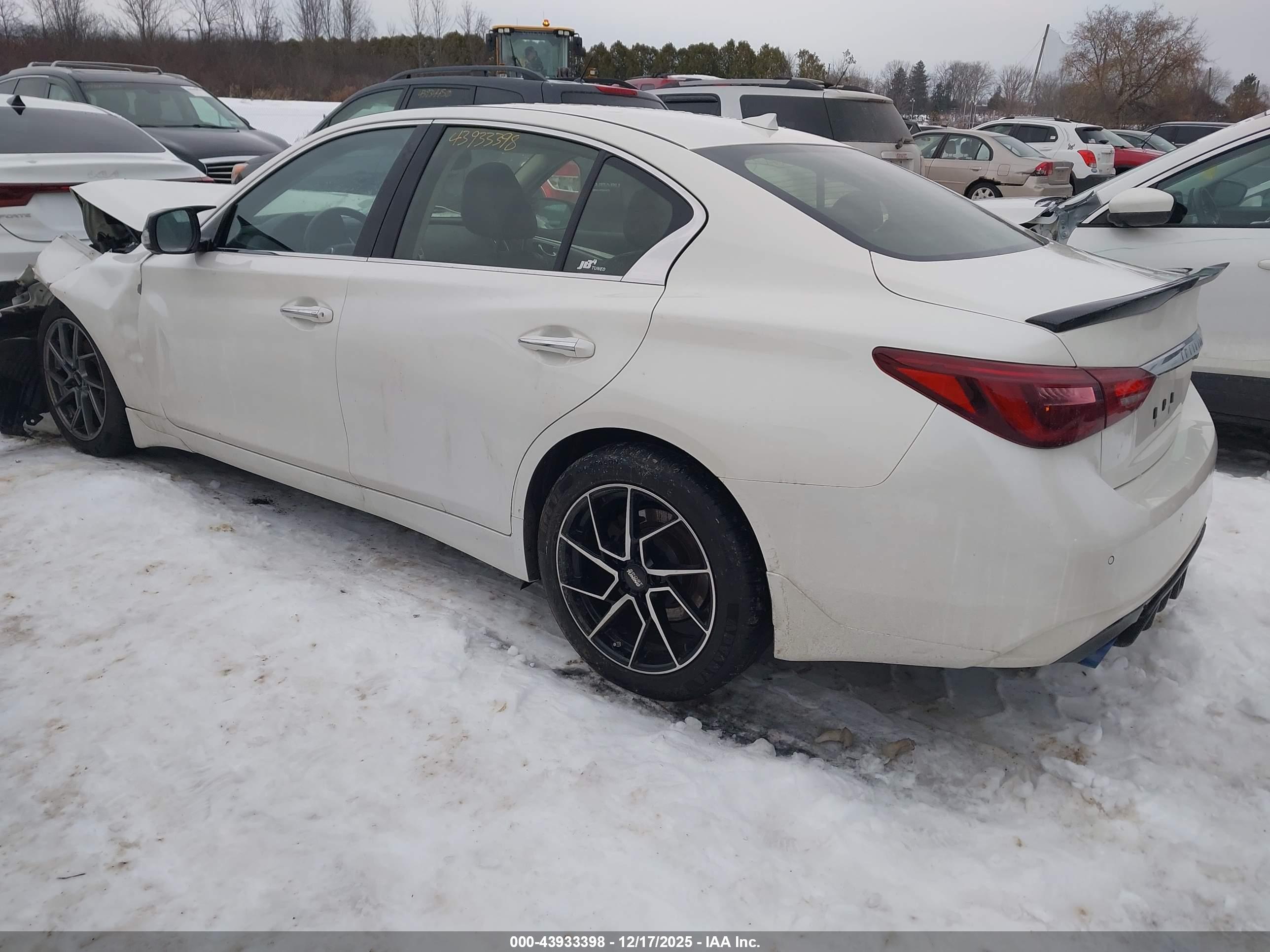 INFINITI Q50 image 3